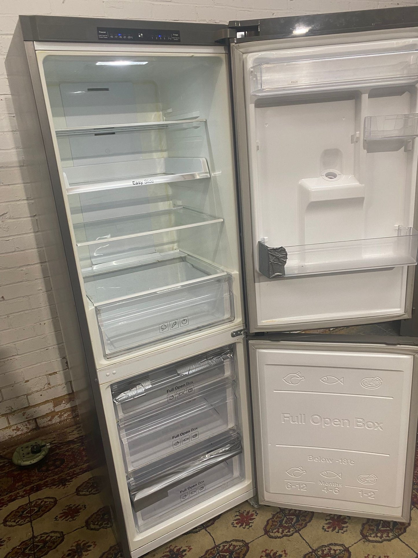 Samsung Digital Inverter Silver Grey Fridge Freezer For Sale
