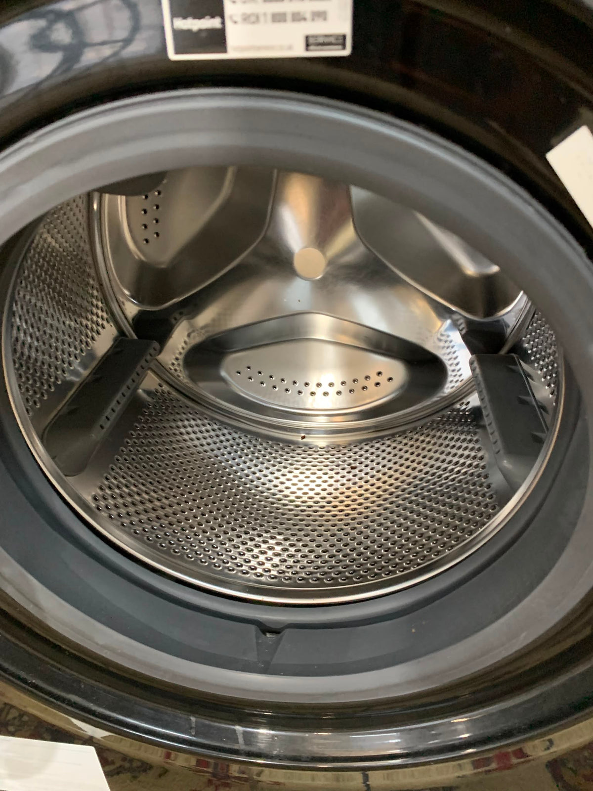 HotPoint Black 8KG Washing Machine
