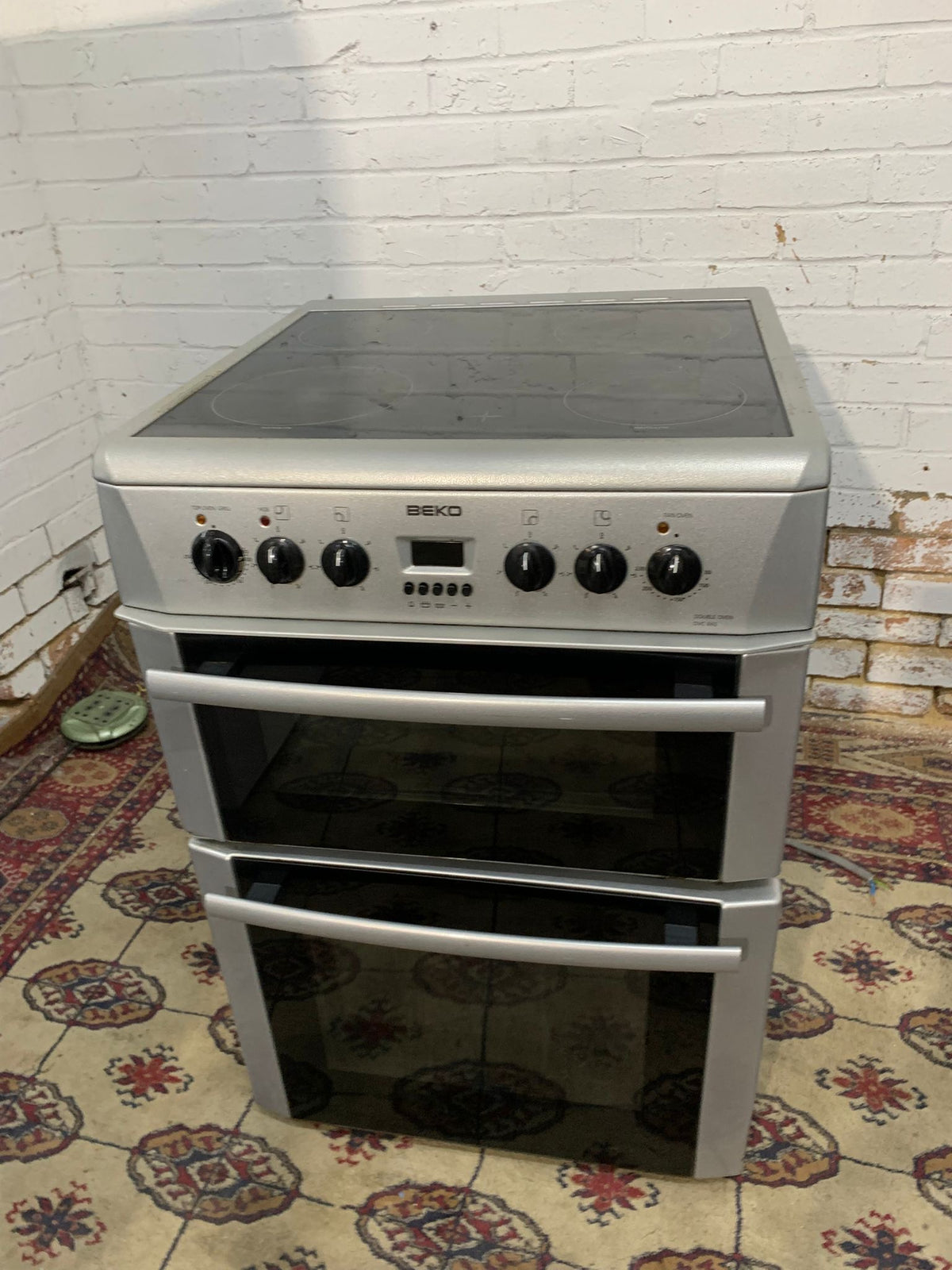 60CM Beko Grey Cooker (video available)