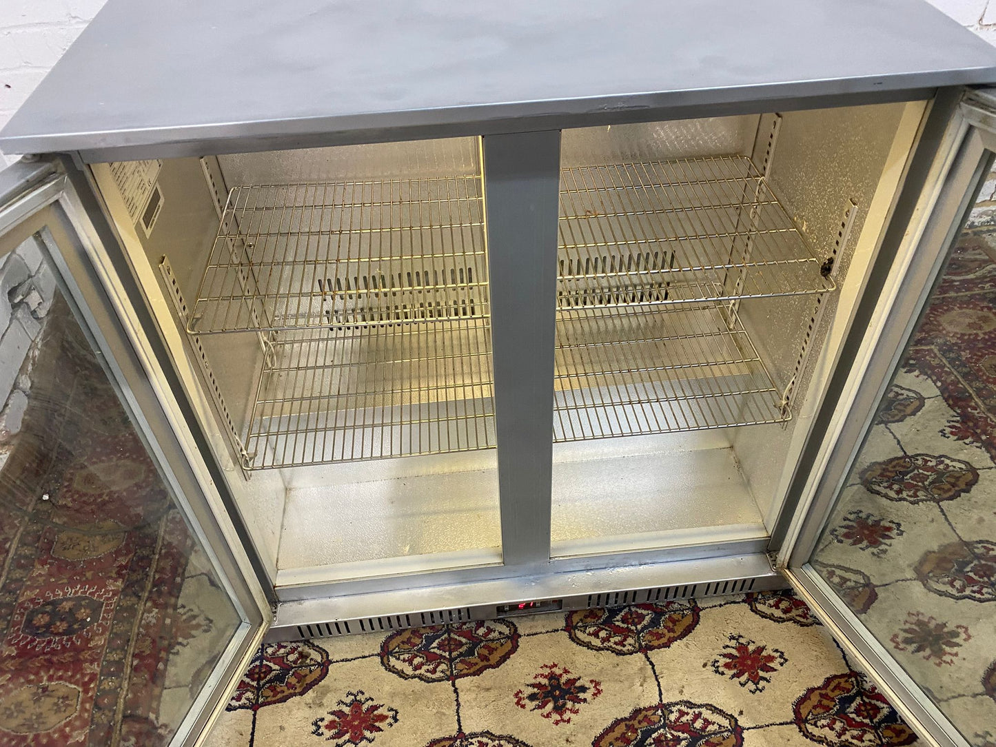 Beautiful 2Doors Commercial Bar Drinks Fridge