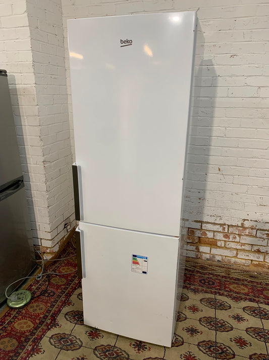 184CM Tall Beko Fridge Freezer For Sale