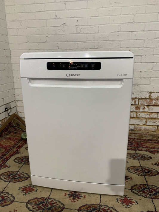 Indesit 60CM White Dishwasher
