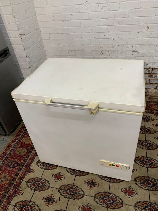 280L Proline Chest Freezer