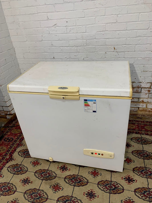 280L Whirlpool Chest Freezer For Sale