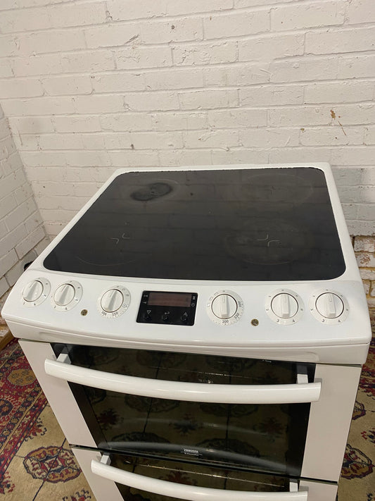 Beautiful Zanussi 60 CM Electric Cooker With Oven/Grill For Sale