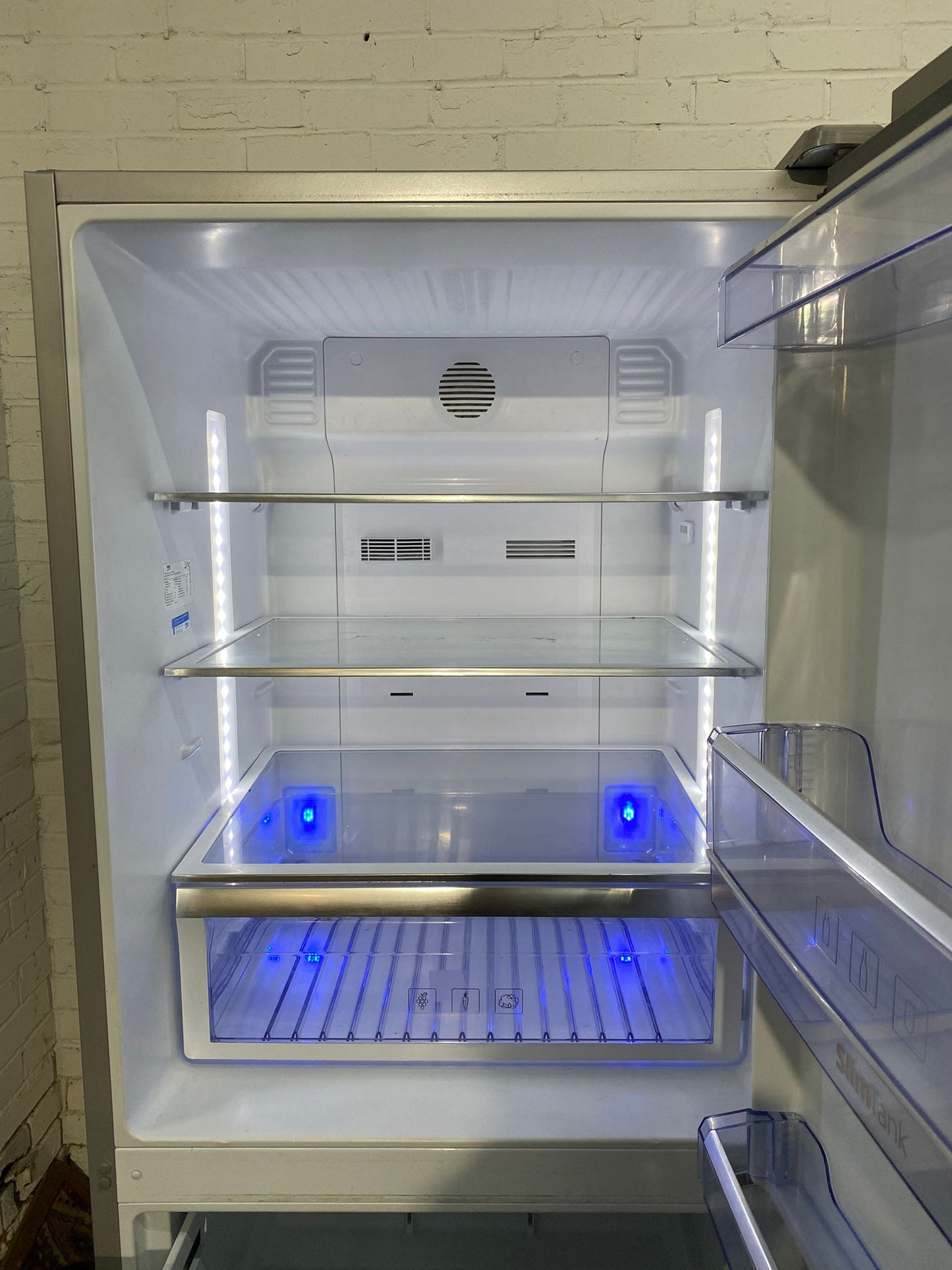 🚚FREE DELIVERY Beautiful Beko 75CM Wide Stainless Steel Water Dispenser 3Doors Fridge Freezer For Sale