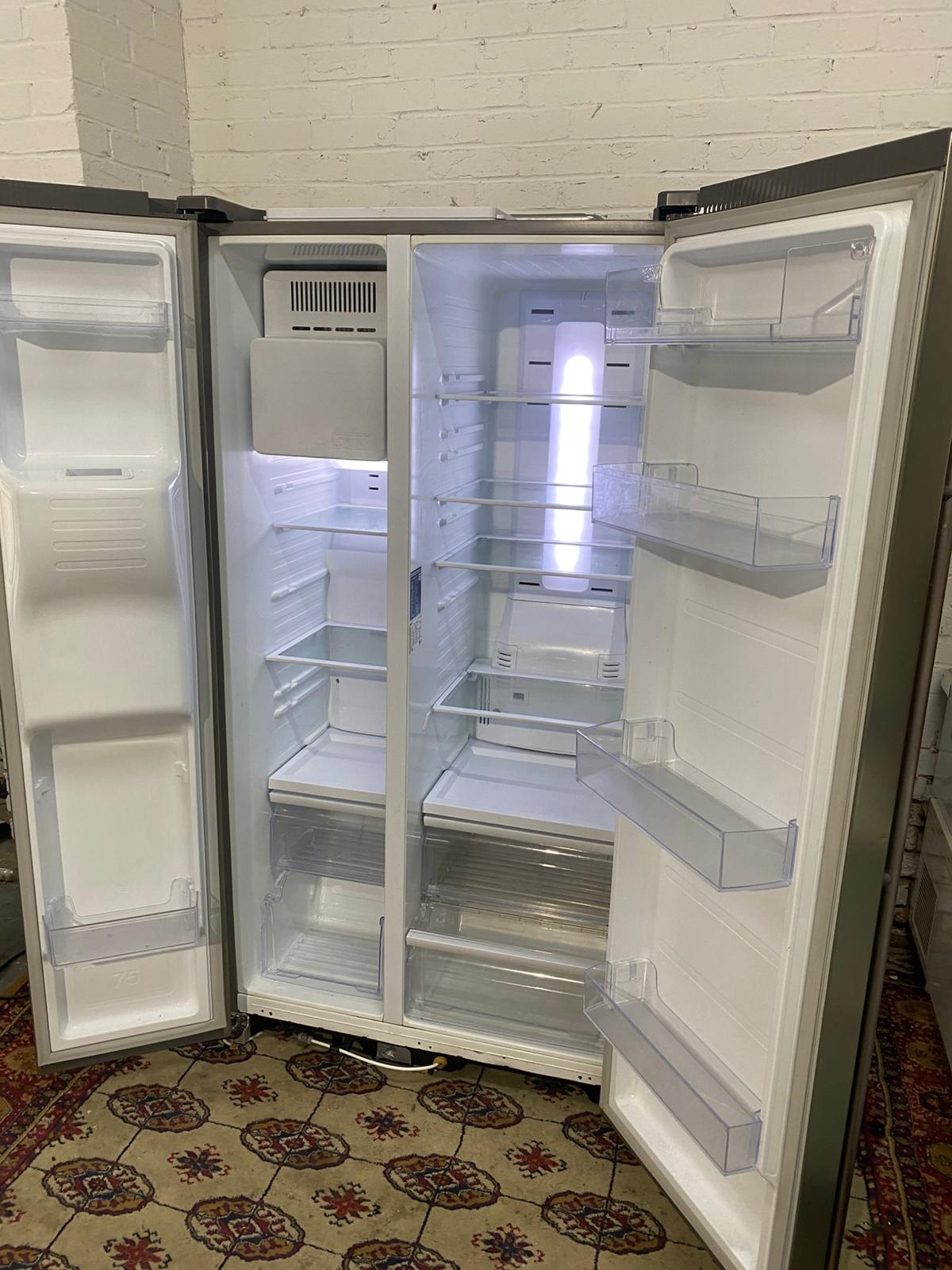 🚚Beautiful Samsung Stainless Steel Double Door 90CM Wide Frost Free Plumb In American Fridge Freezer For Sale