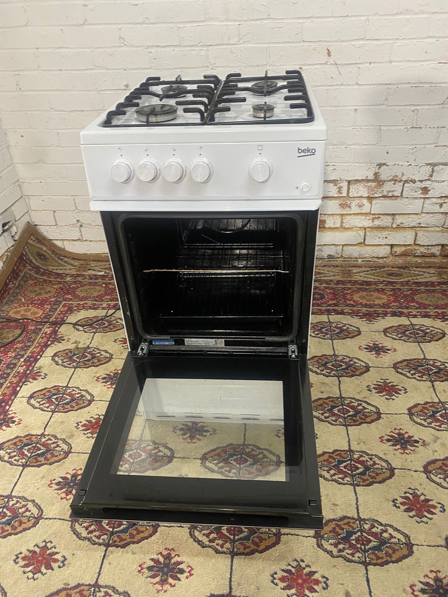 🚚Beautiful 50 CM White Gas Cooker With Large Oven For Sale
