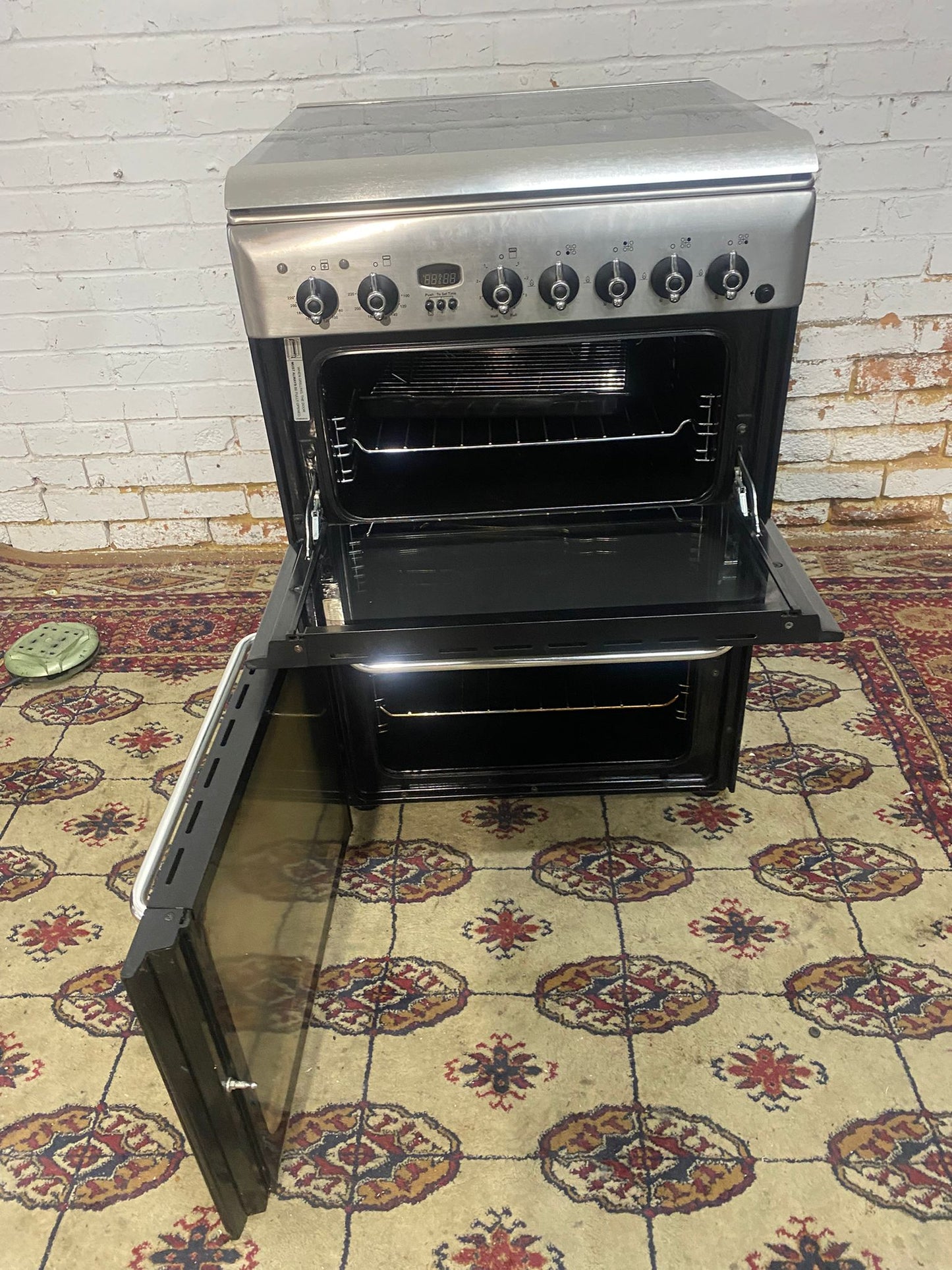 🚚Beautiful Indesit Classic Model 60CM Stainless Steel Gas Cooker With Oven/Grill For Sale