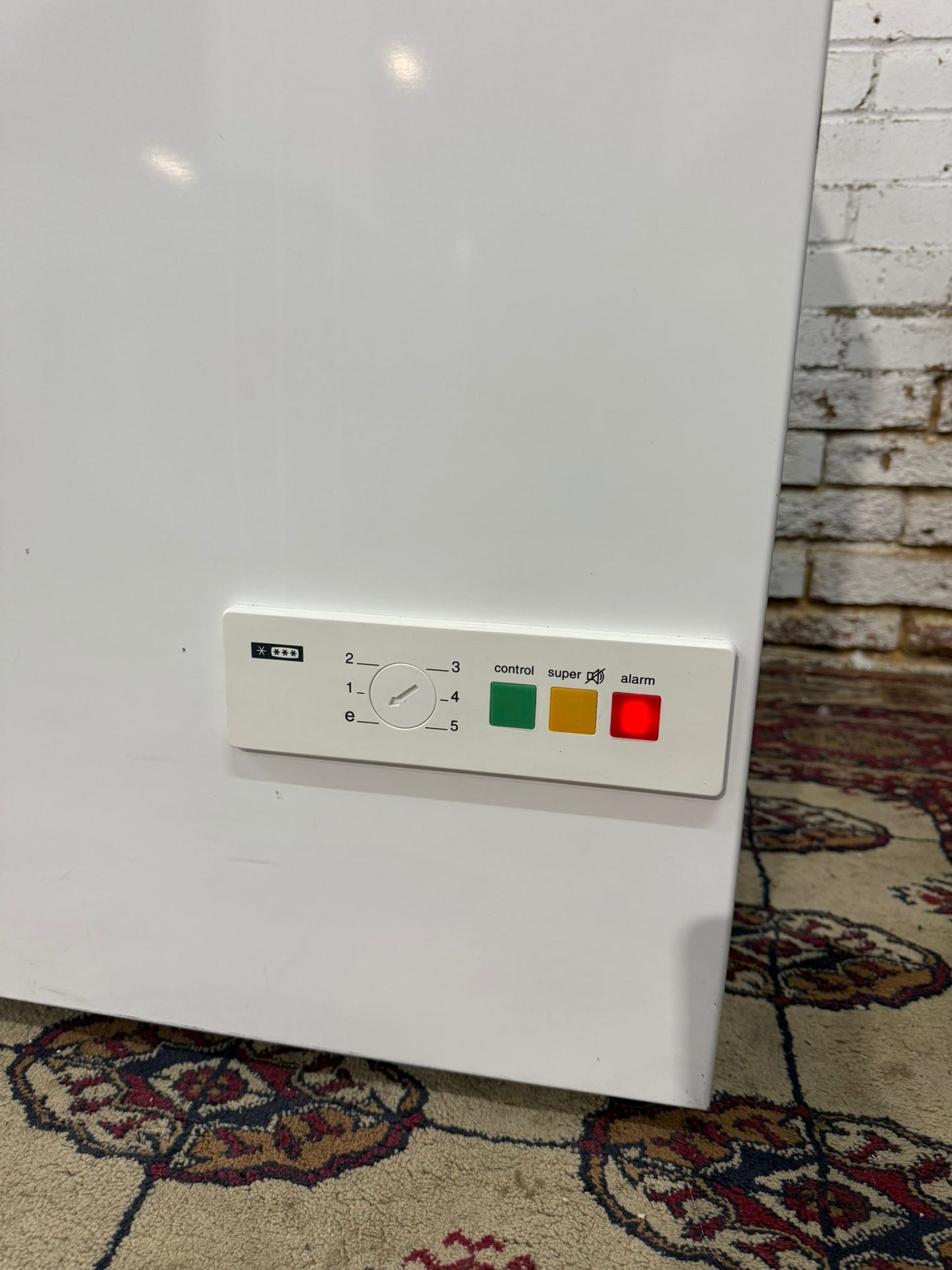Bosch Chest Freezer with Frost-Free Technology Excellent Condition