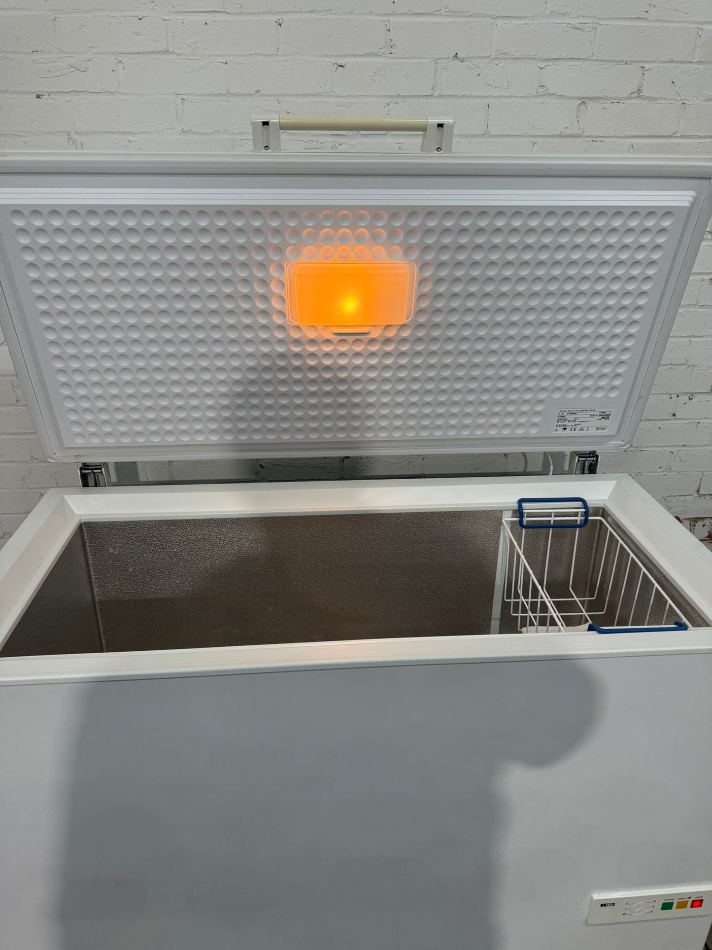 Bosch Chest Freezer with Frost-Free Technology Excellent Condition