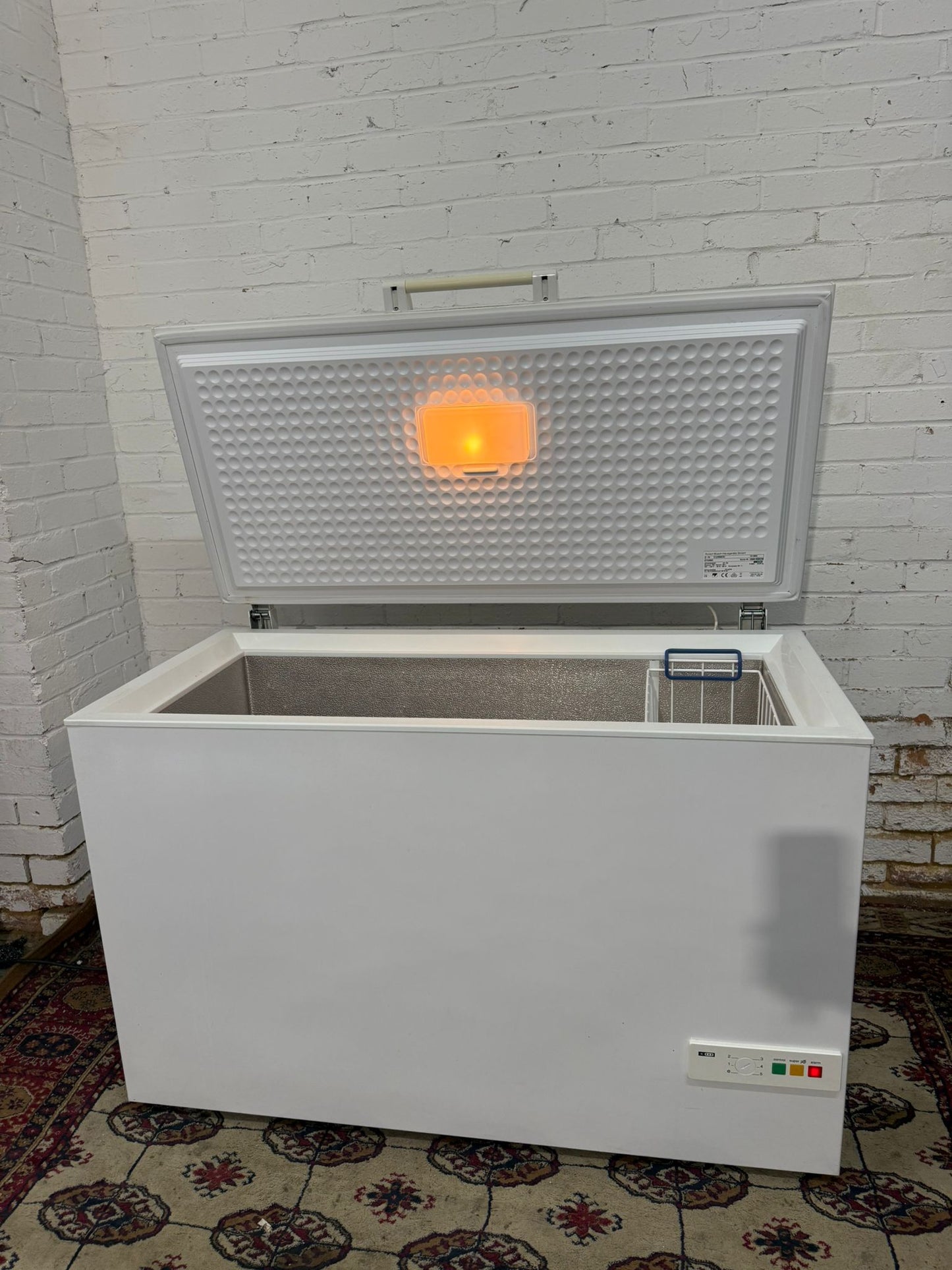 Bosch Chest Freezer with Frost-Free Technology Excellent Condition