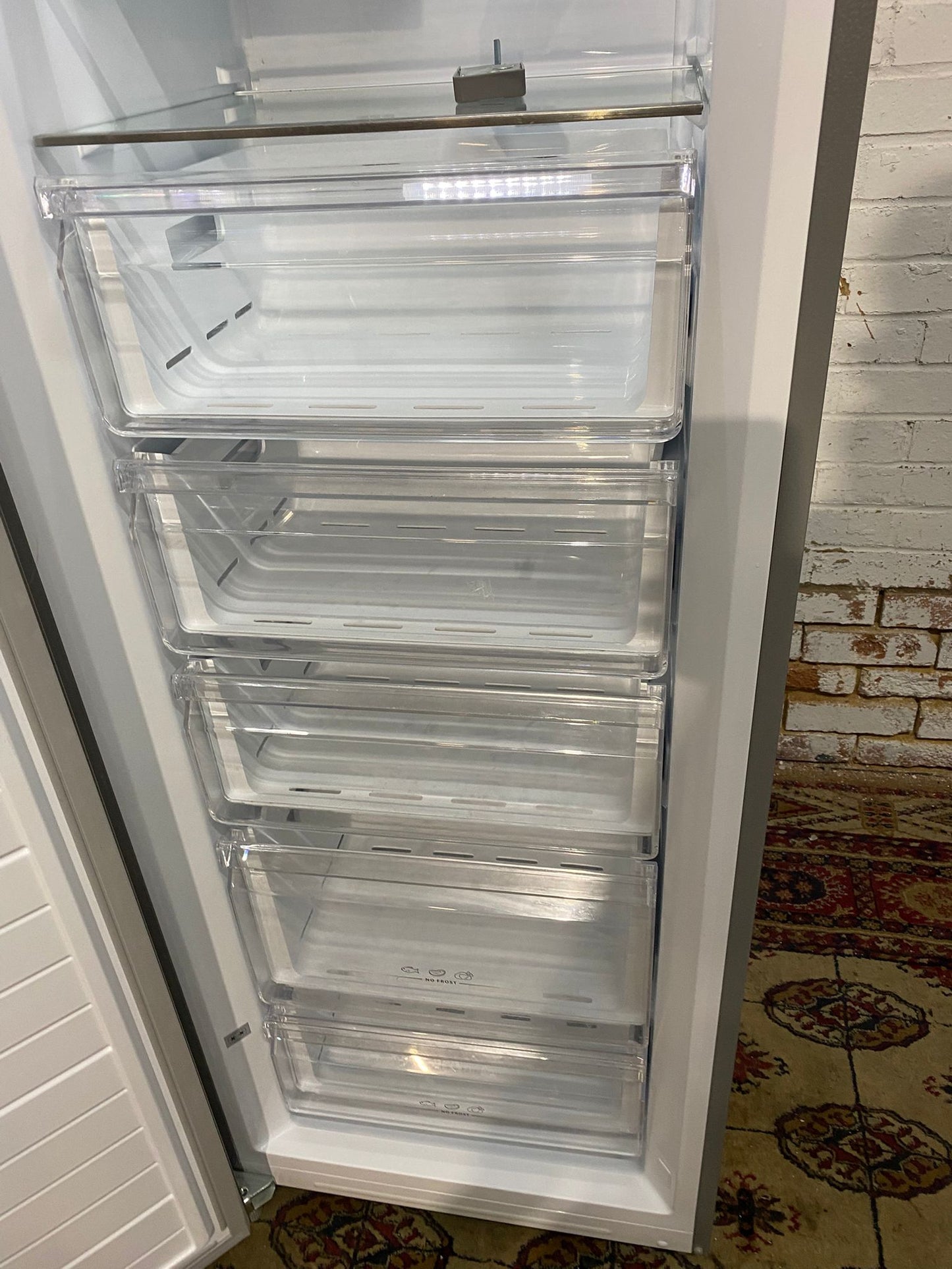 🚐🚐Beautiful Kenwood Stainless Steel Standing Freezer For Sale
