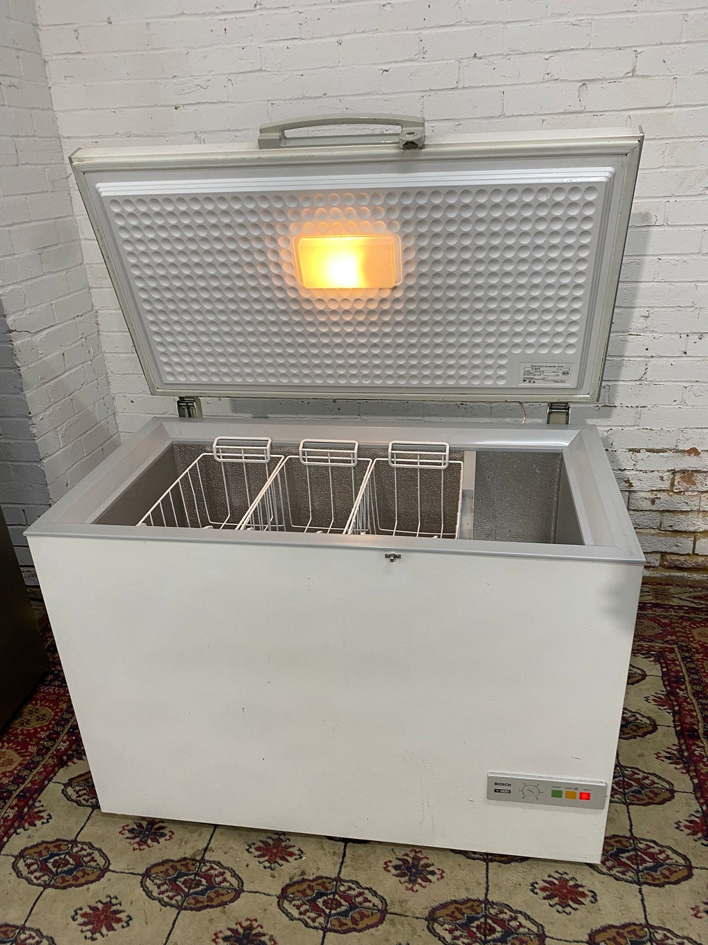 Bosch Chest Freezer – Frost Free Technology Free Delivery London