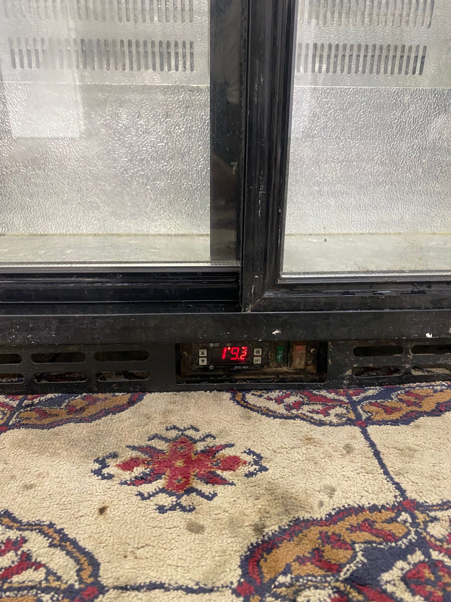 Beautiful Commercial Glass Display Drinks Fridge For Sale