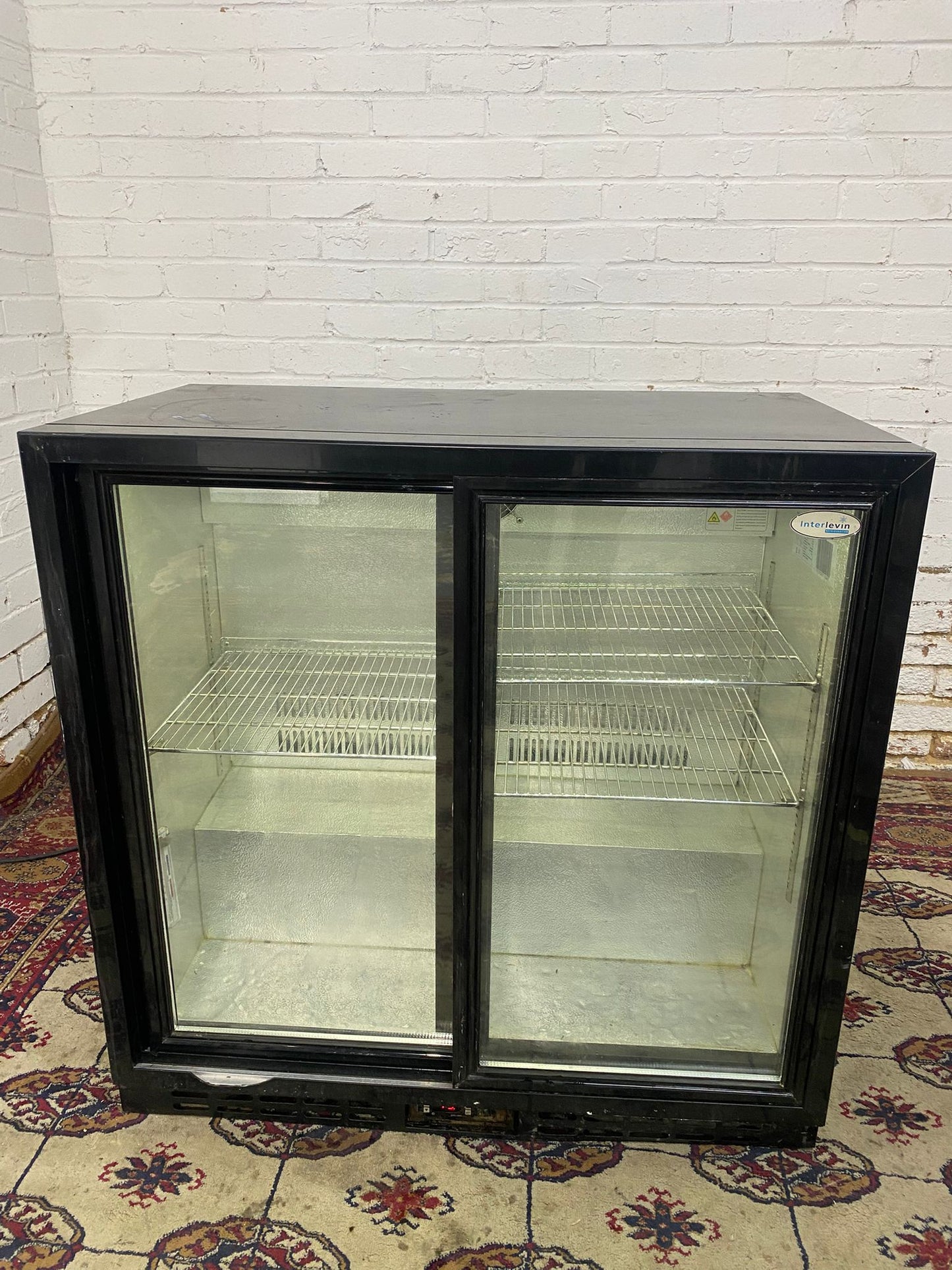 Beautiful Commercial Glass Display Drinks Fridge For Sale