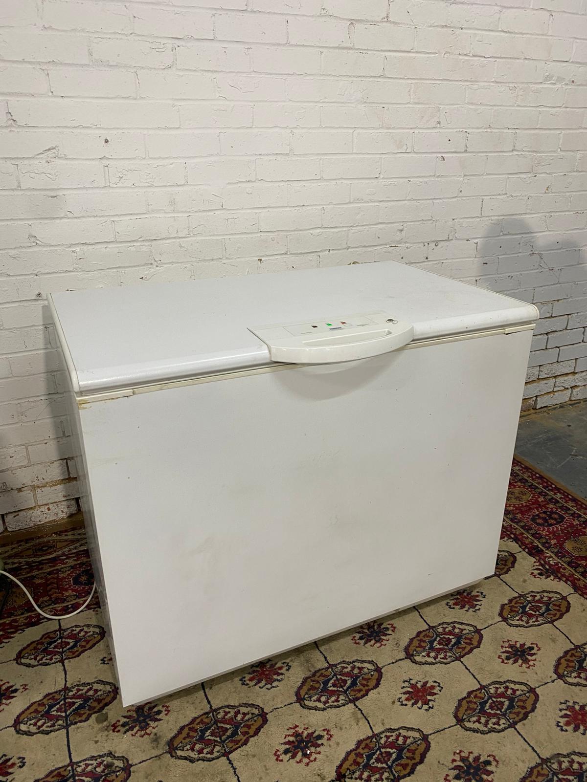 Beautiful Commercial Zanussi Chest Freezer Frost Free Technology For Sale