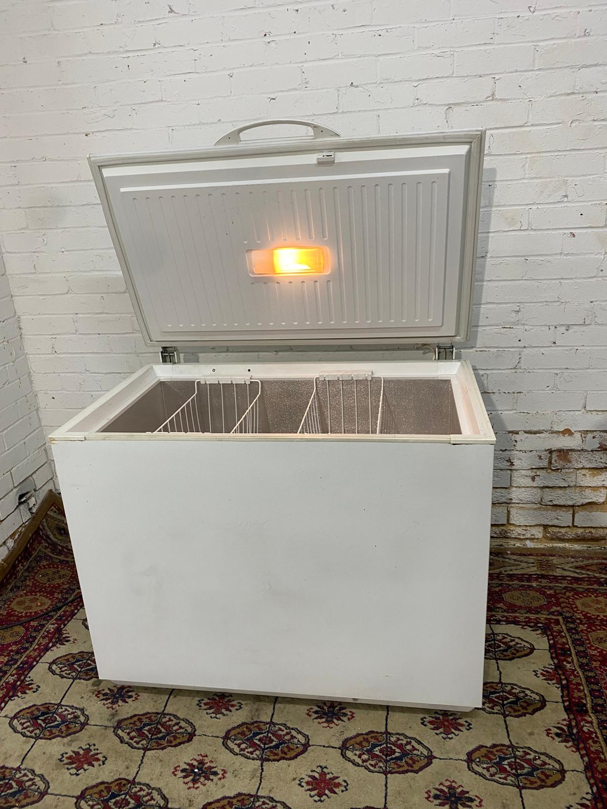 Beautiful Commercial Zanussi Chest Freezer Frost Free Technology For Sale