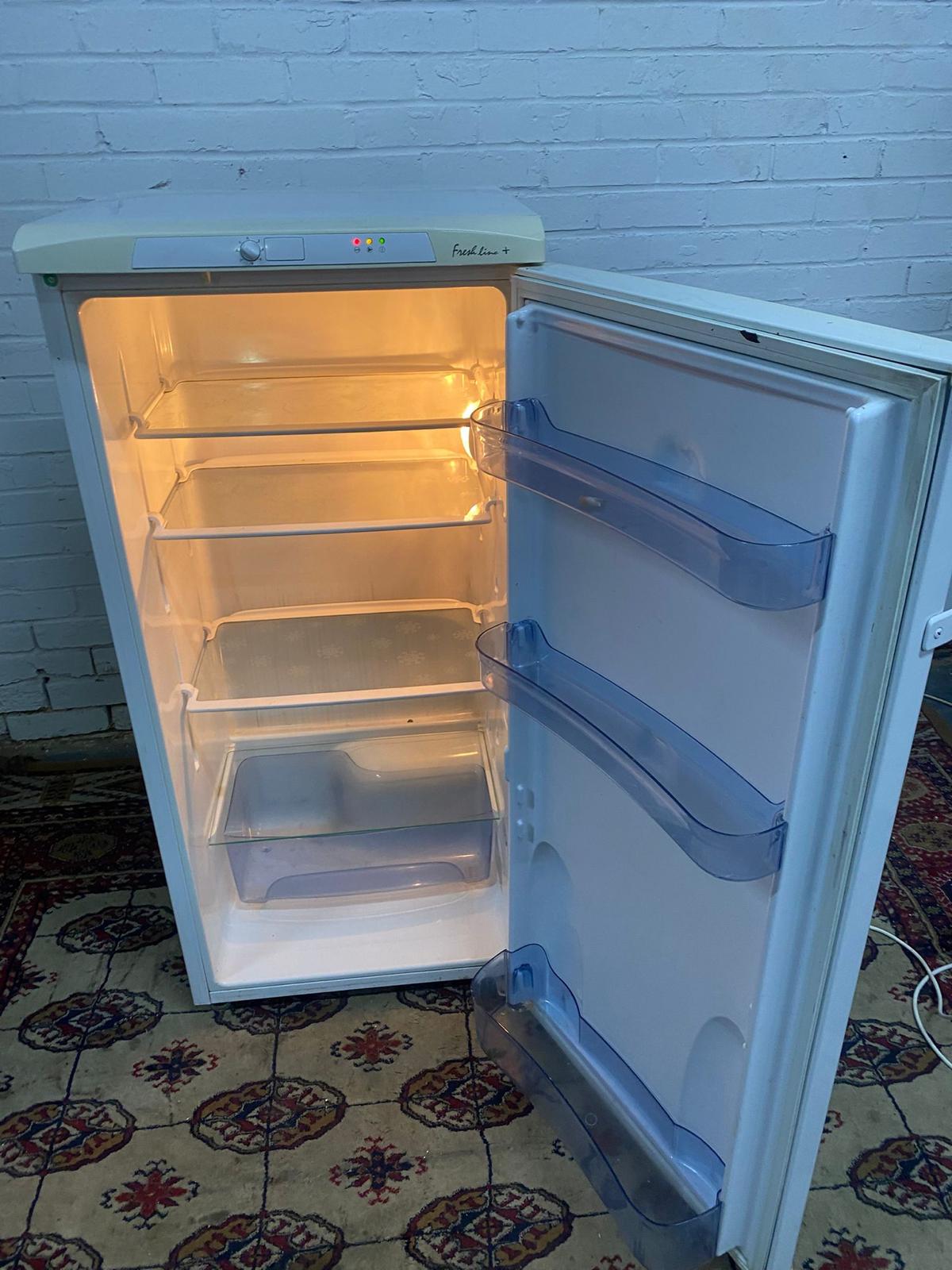 Amica Frost Free Standing Fridge Free Delivery London