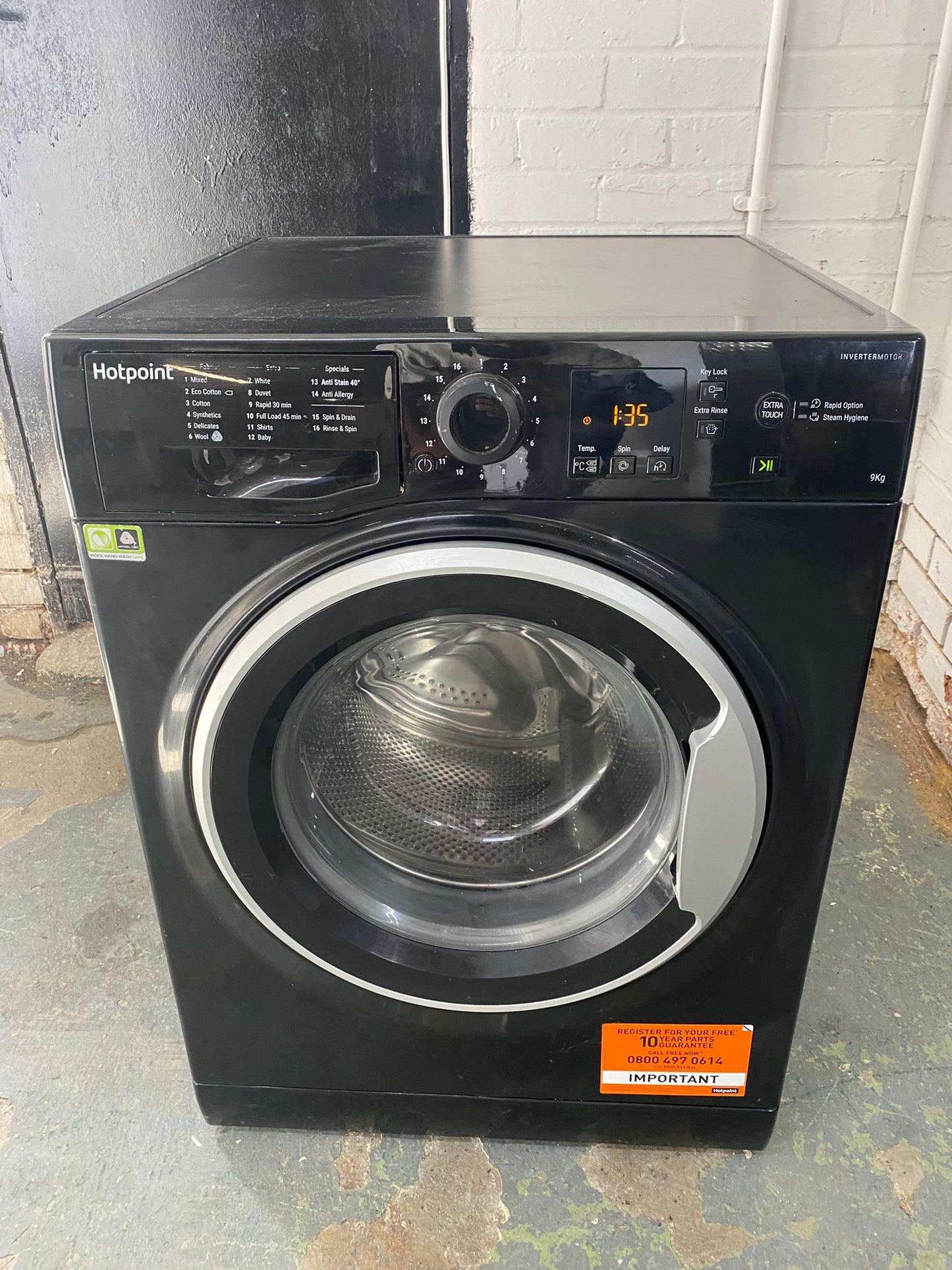 Beautiful Hotpoint Black 9KG Washing Machine