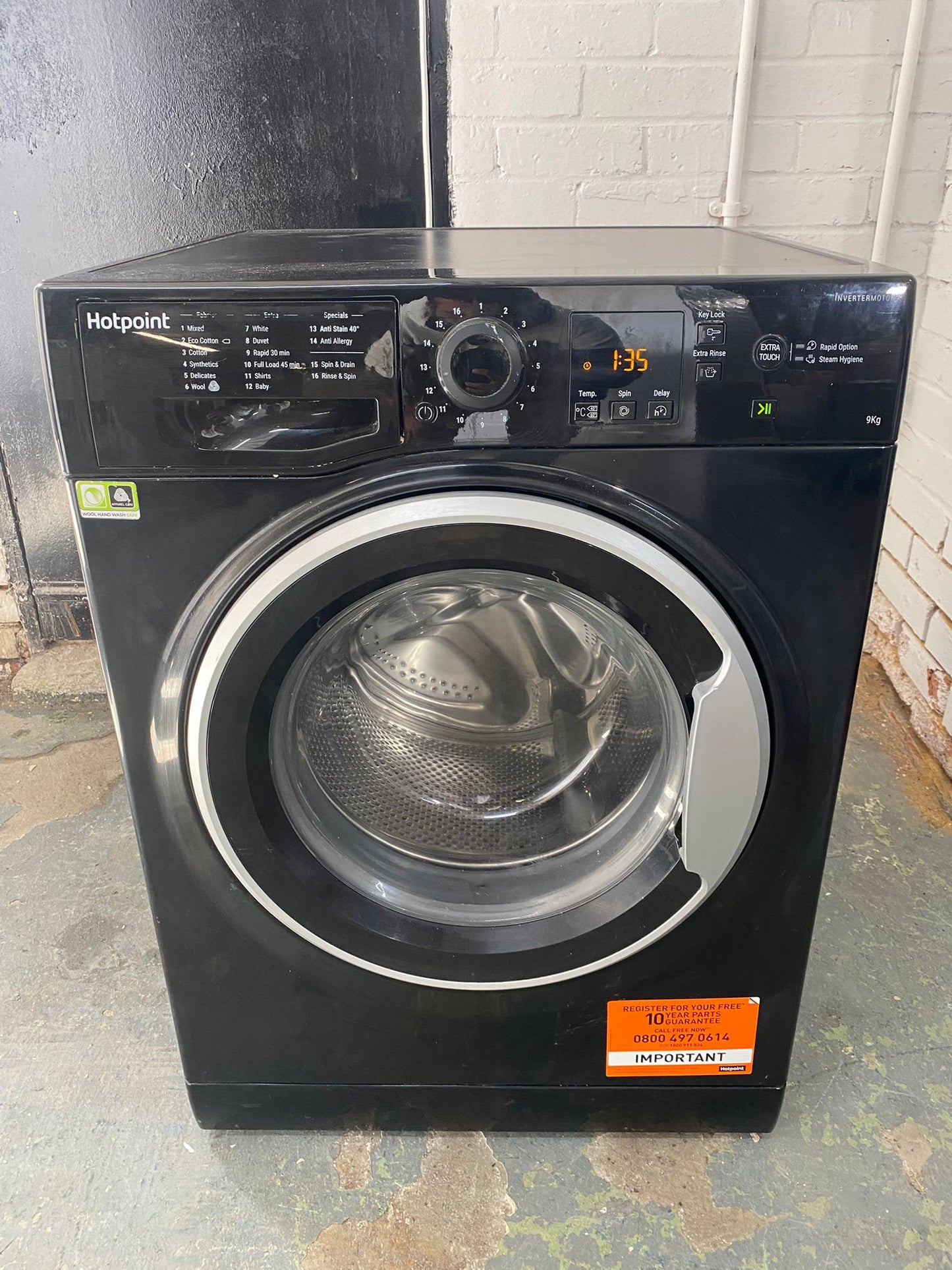 Beautiful Hotpoint Black 9KG Washing Machine