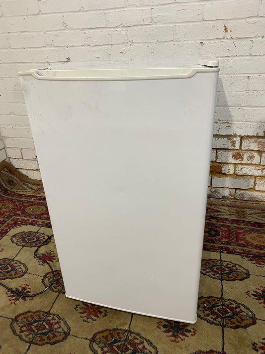 🚚Beautiful Curreys UnderCounter Freezer For Sale