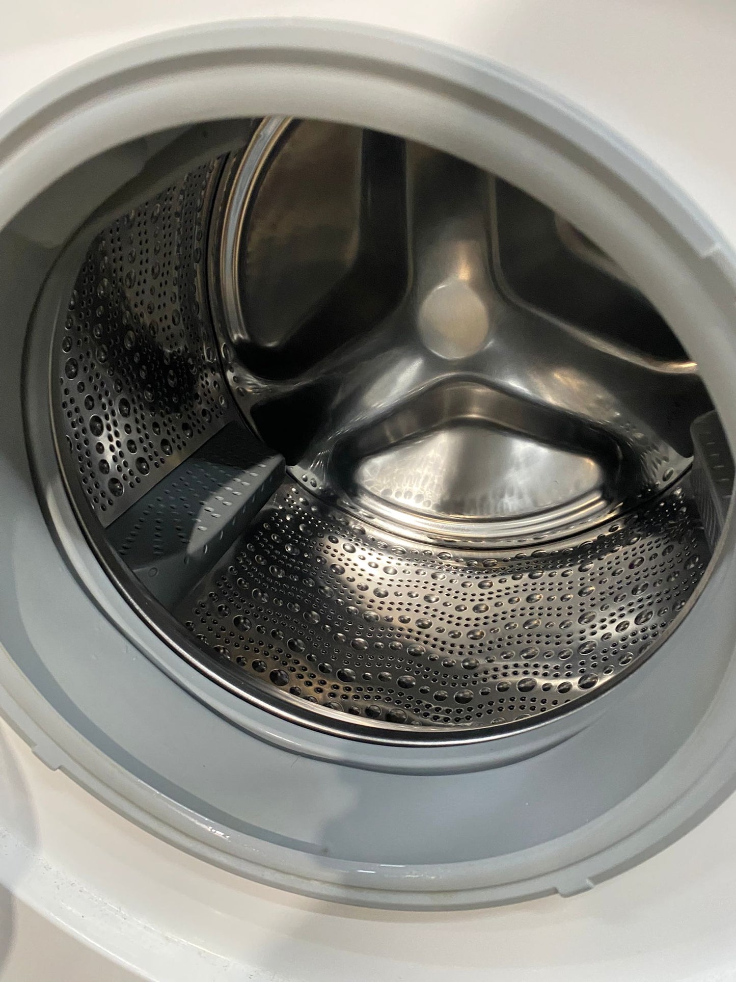 🚚Beautiful Bosch 8KG EcoSilent Technology For Sale