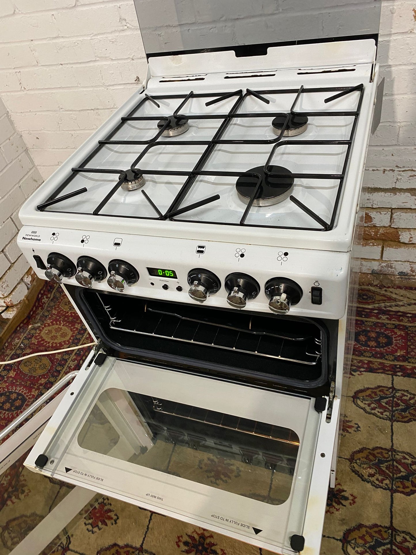🚐🚐Beautiful NewHome 55 CM Gas Cooker With Oven/Grill For Sale