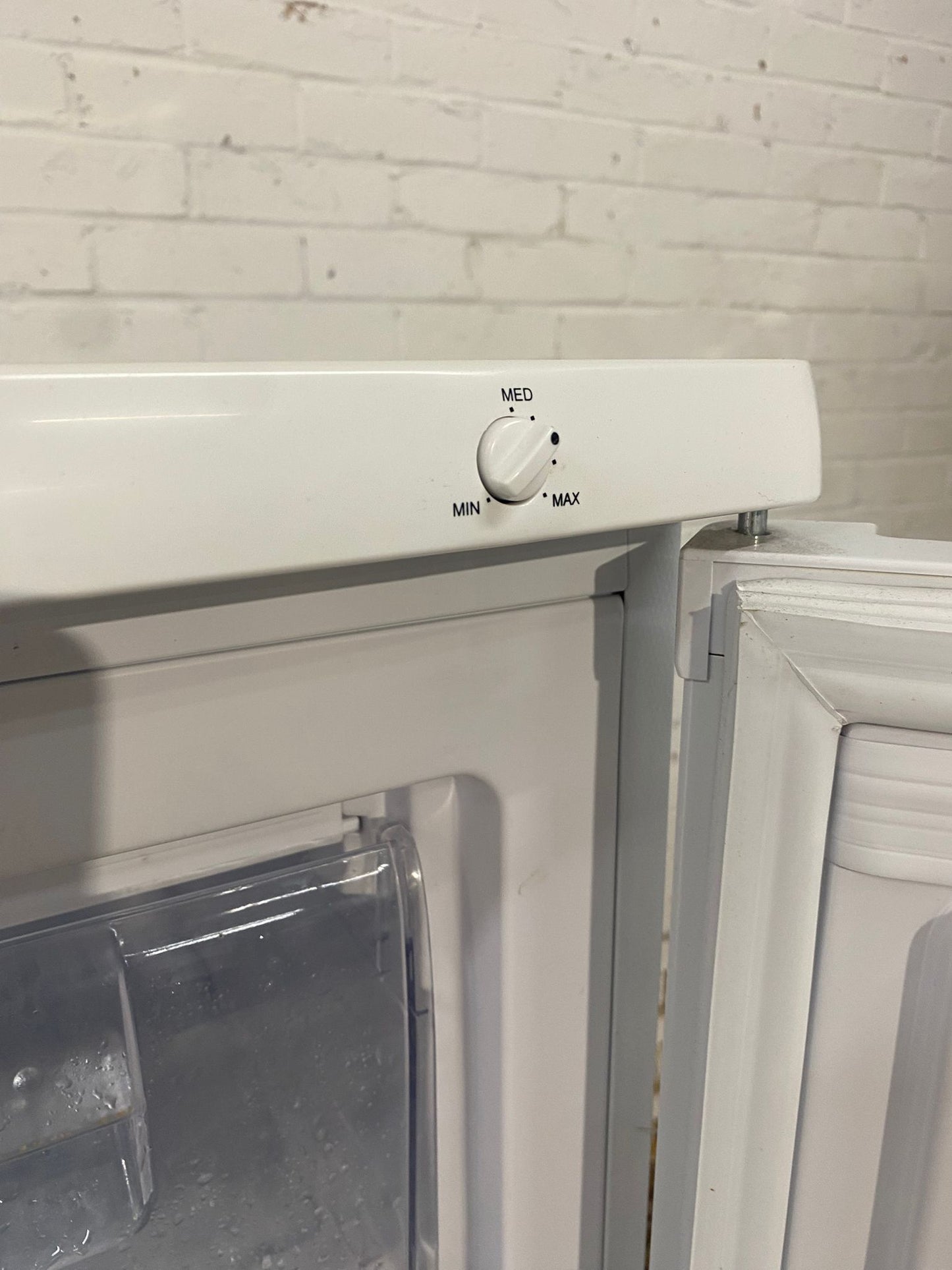 🚐🚐Beautiful Curreys Standing Freezer For Sale