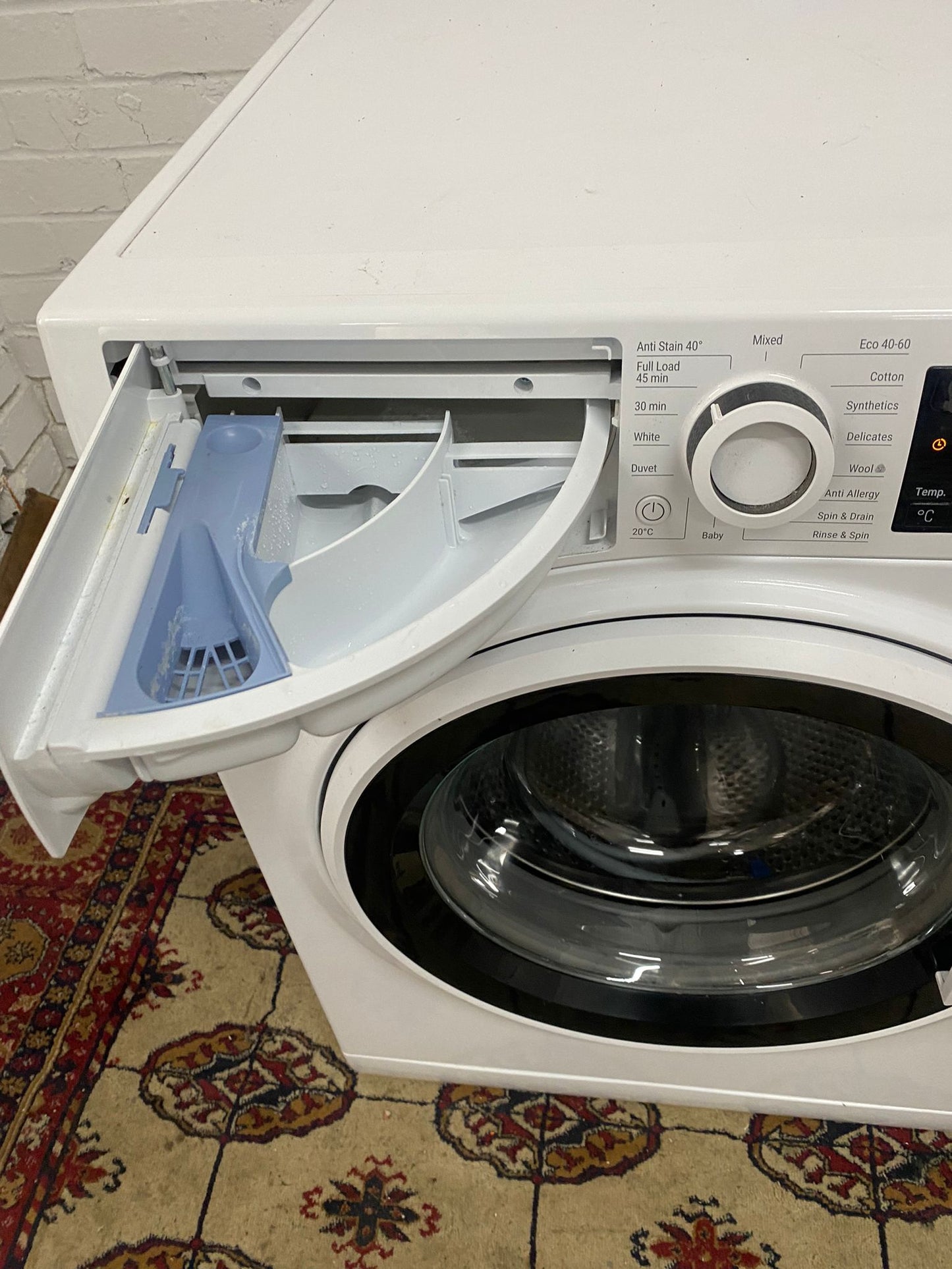 🚚Beautiful HotPoint 10KG White Washing Machine