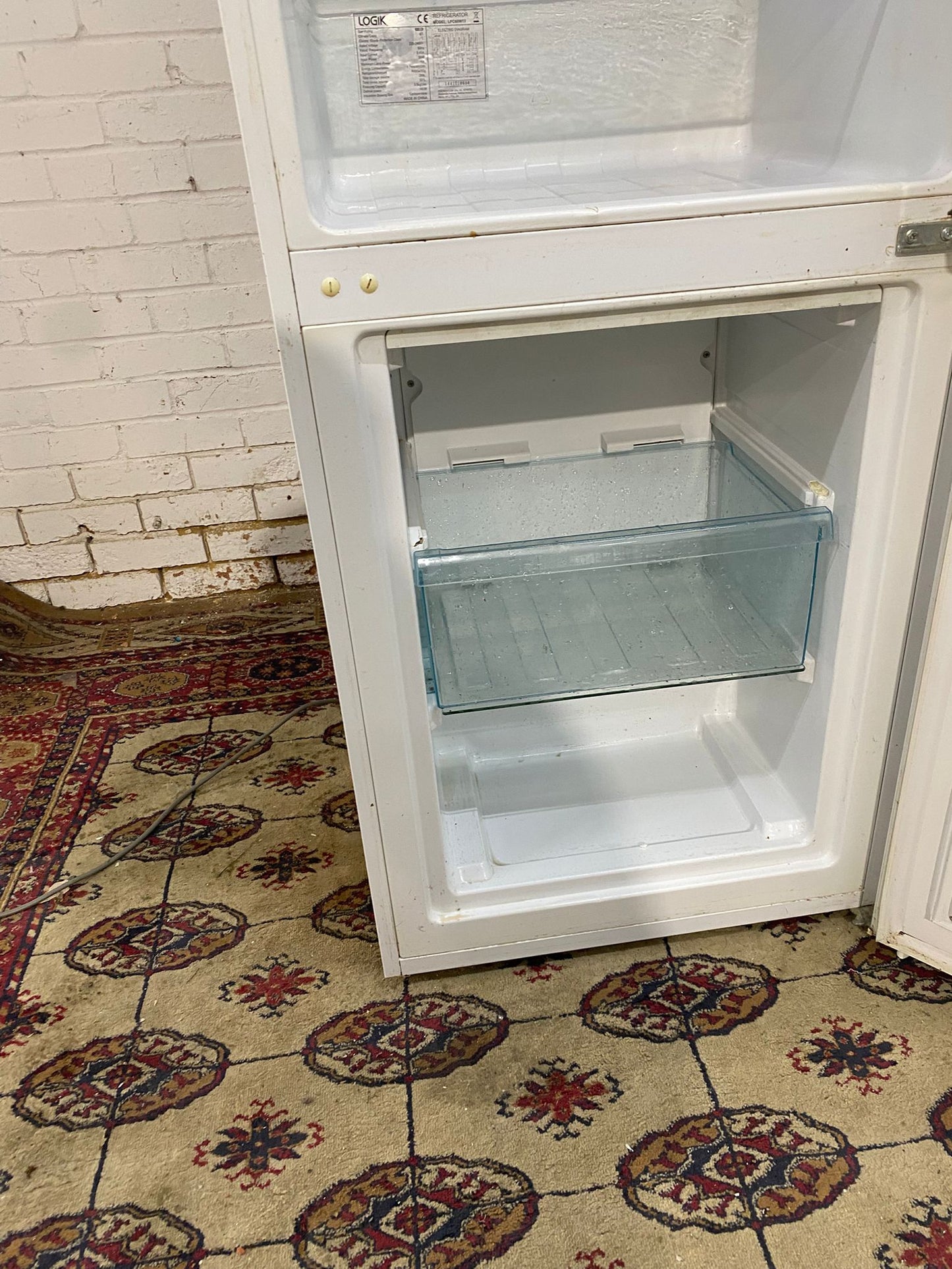 β
π185CM Tall Logik Fridge Fridge For Sale