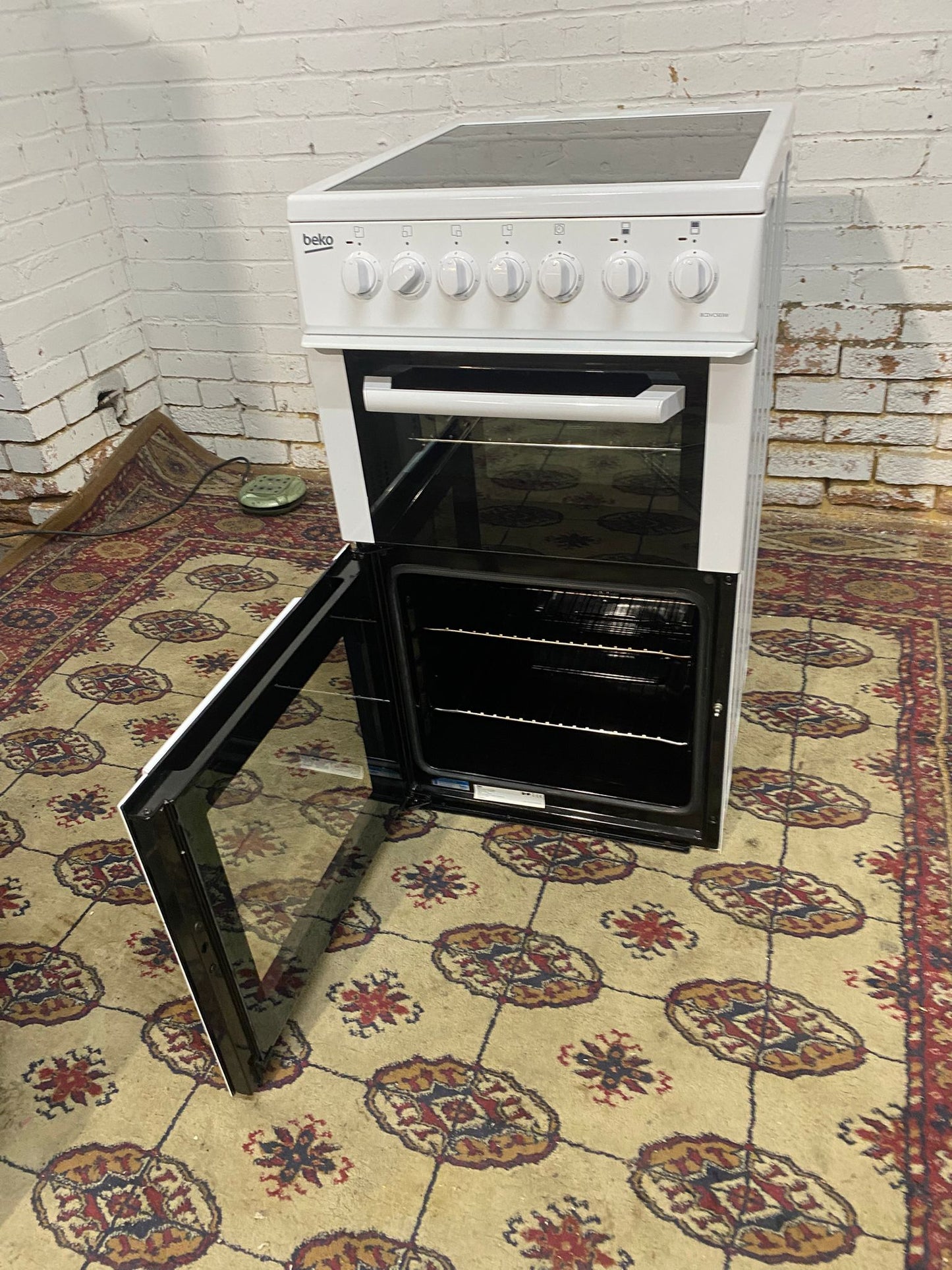 🚐Beautiful Beko White 50CM Electric Ceramic Cooker With Oven/Grill For Sale