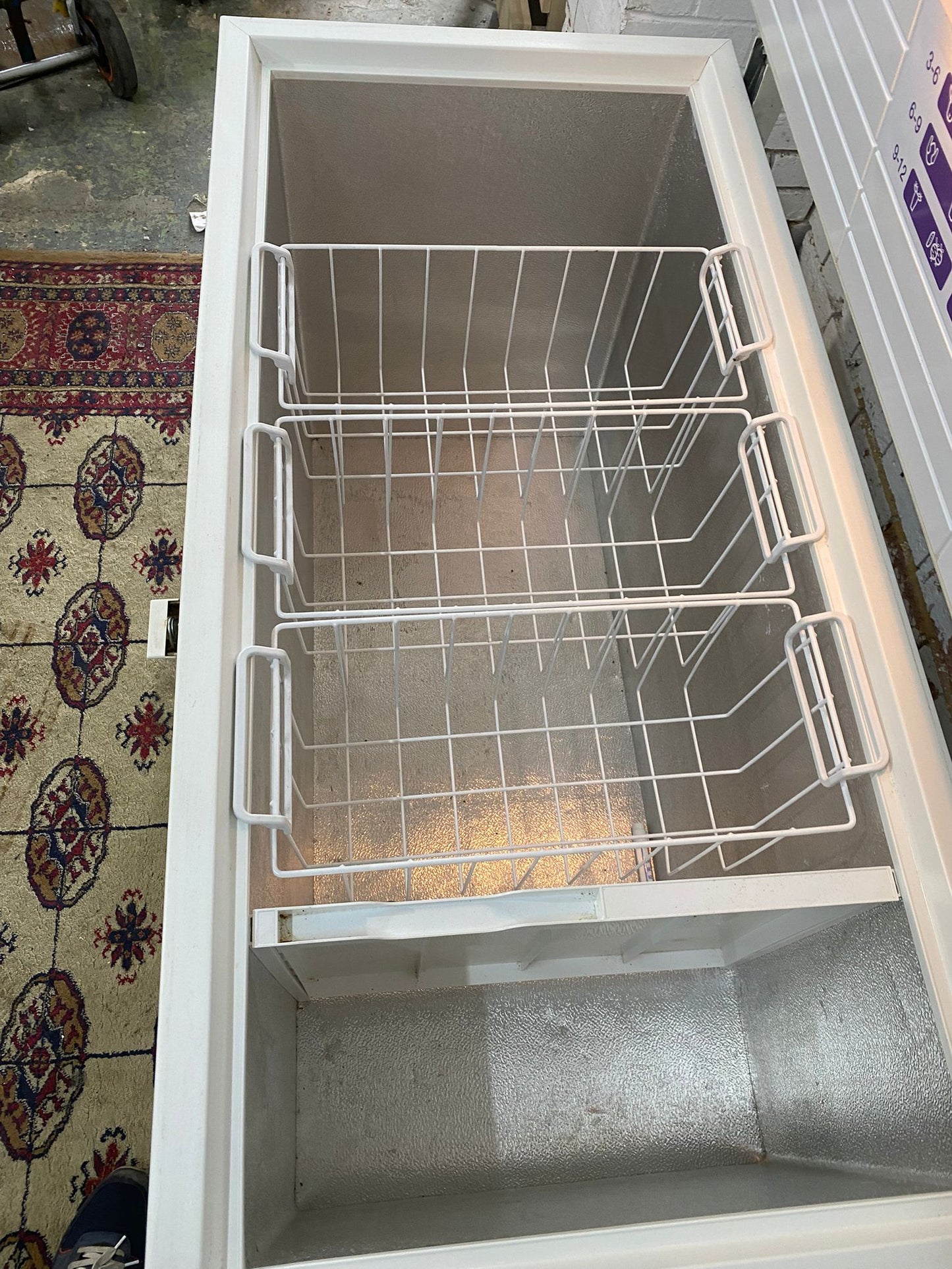 ✅🚐🚐Beautiful 380L Commercial Chest Freezer For Sale