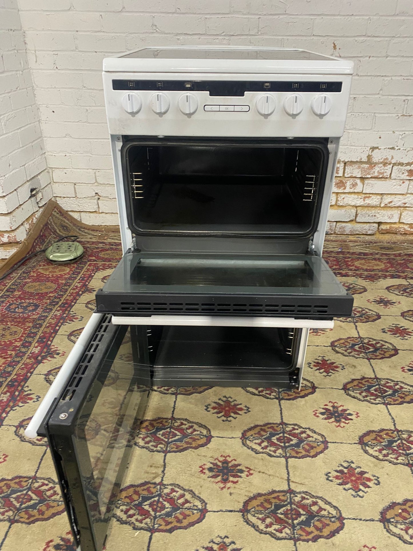 🚚Beautiful 50 CM Amica White Electric Ceramic Cooker With Oven/Grill For Sale
