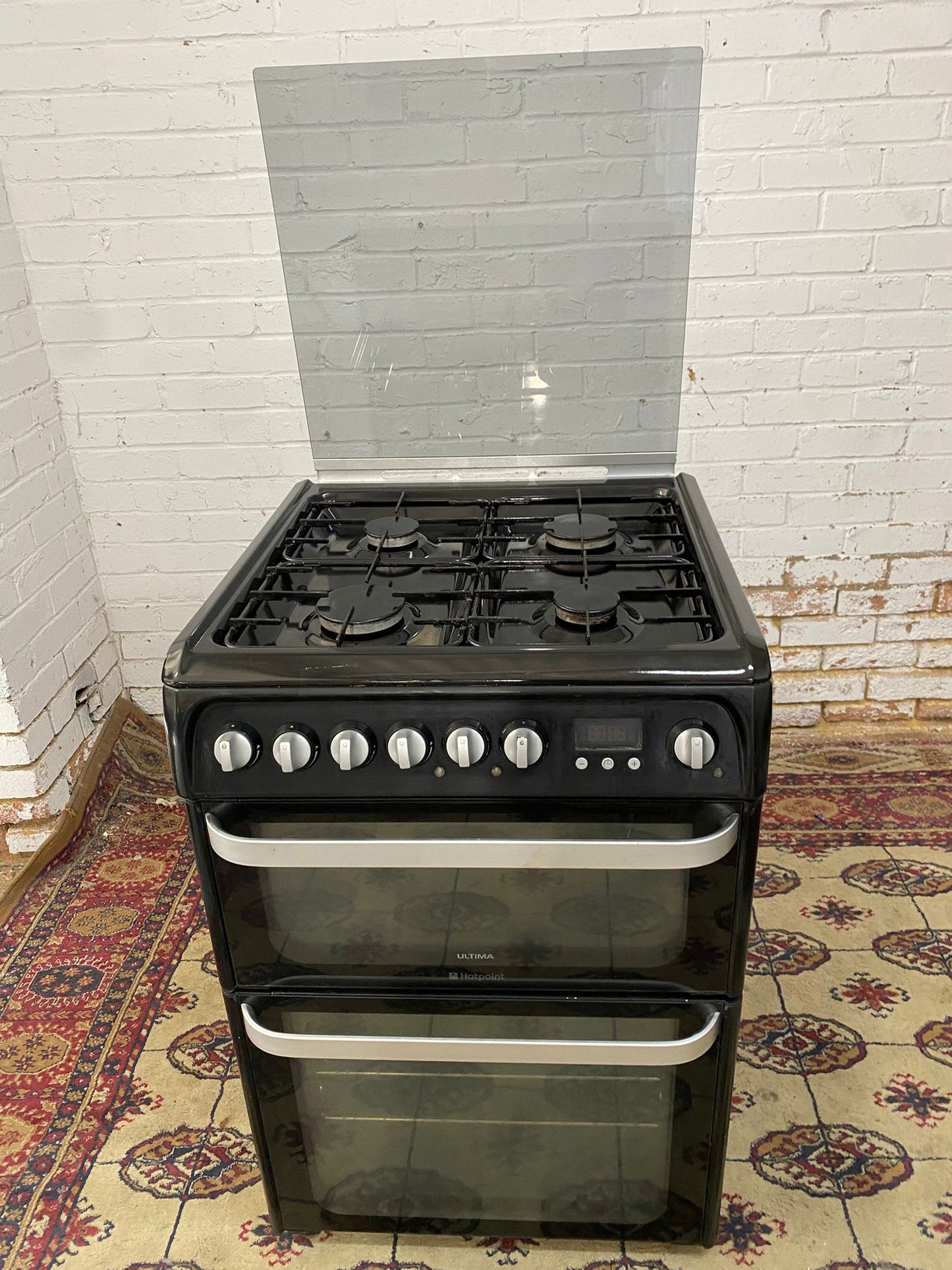 Beautiful HotPoint Black 60CM Gas Cooker With Oven/Grill For Sale