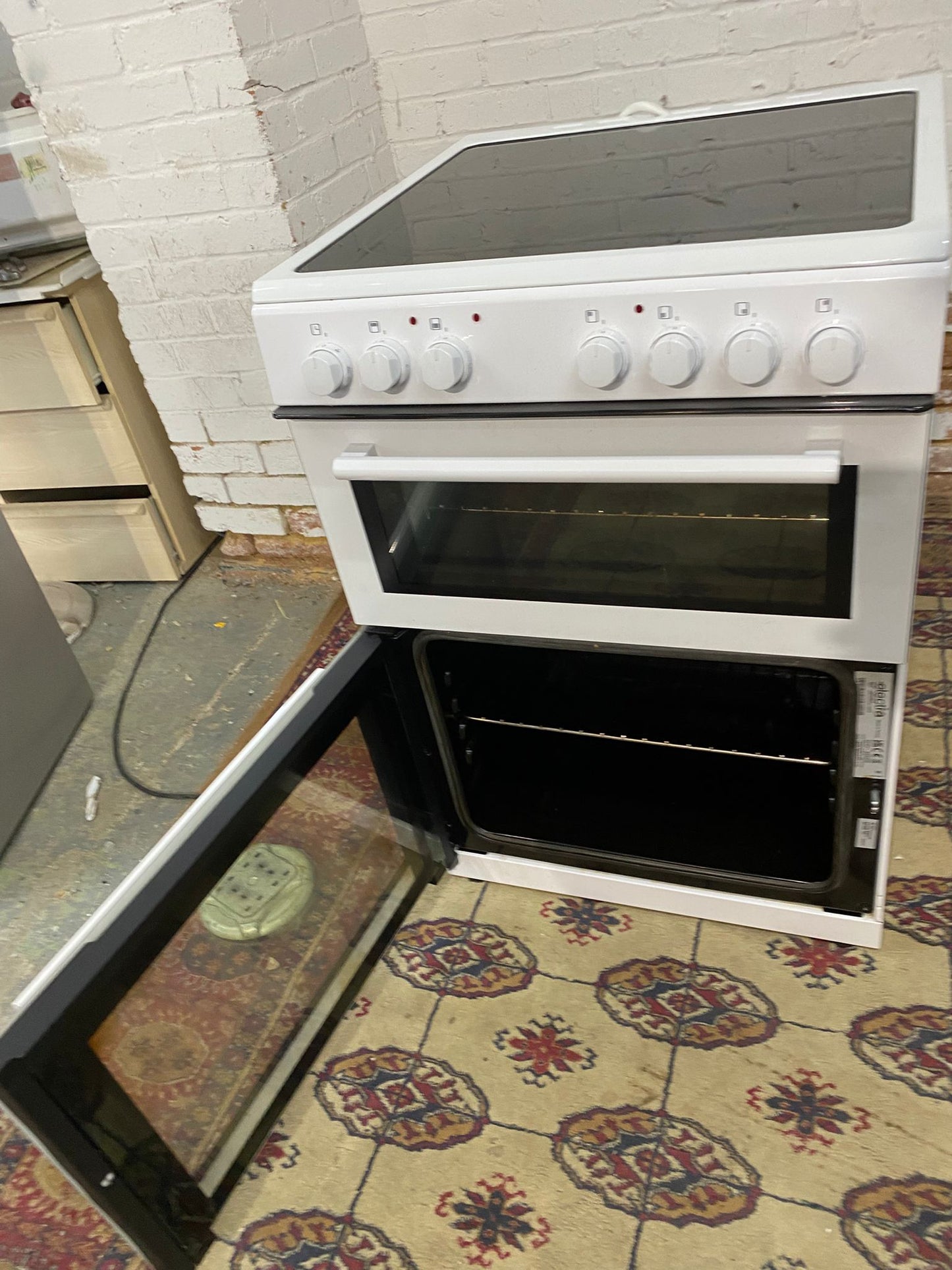 Electra White 60CM Electric Ceramic Cooker With Oven/Grill For Sale