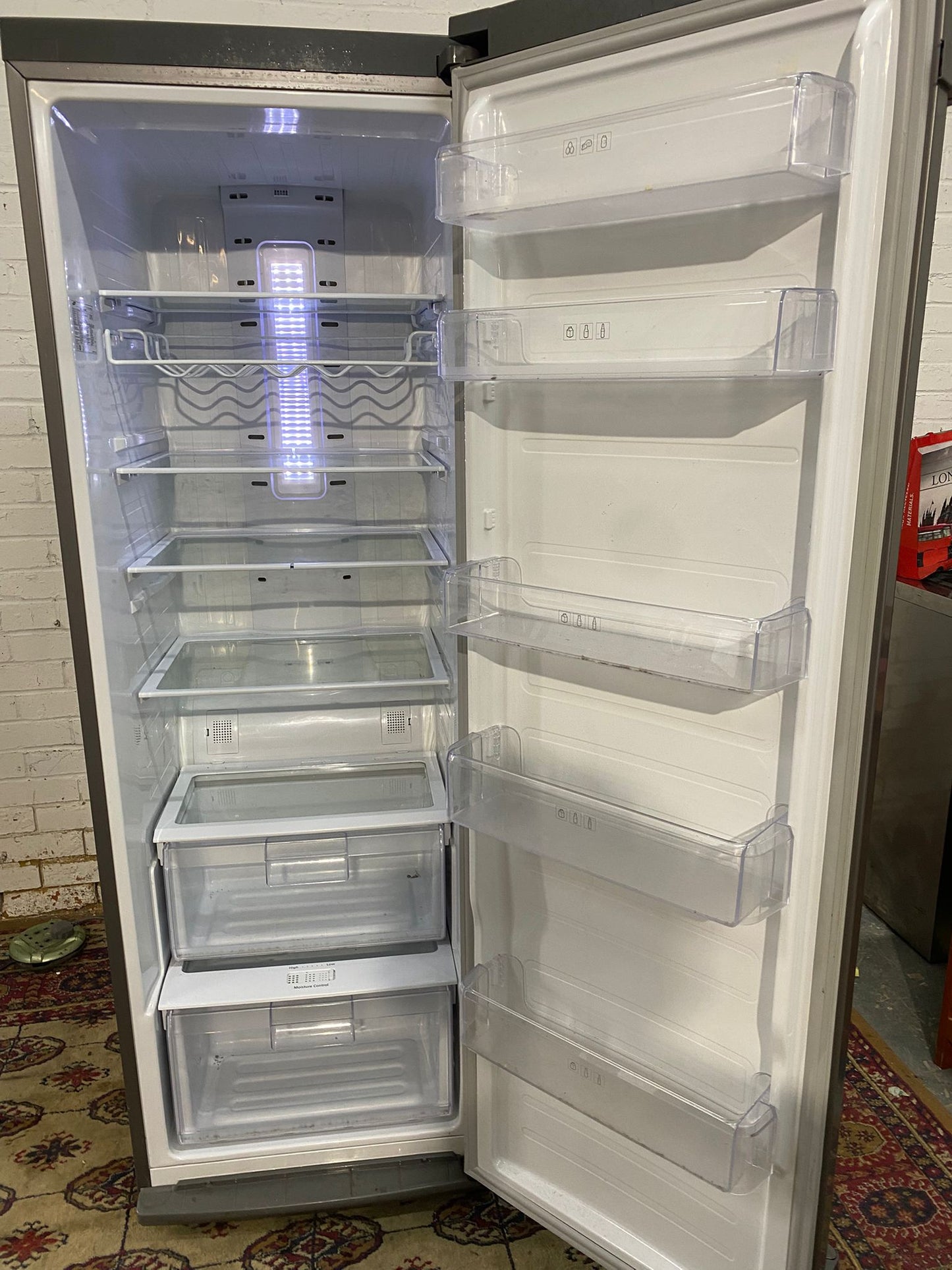 FREE DELIVERY Beautiful Samsung Standing Fridge For Sale