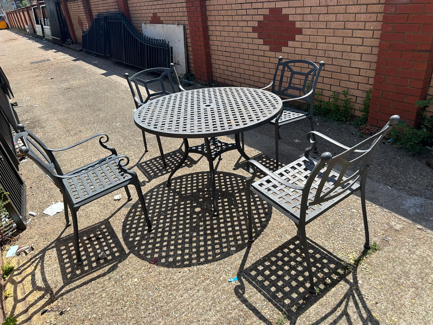 Garden Patio Set Round Table With 4 Chairs For Sale