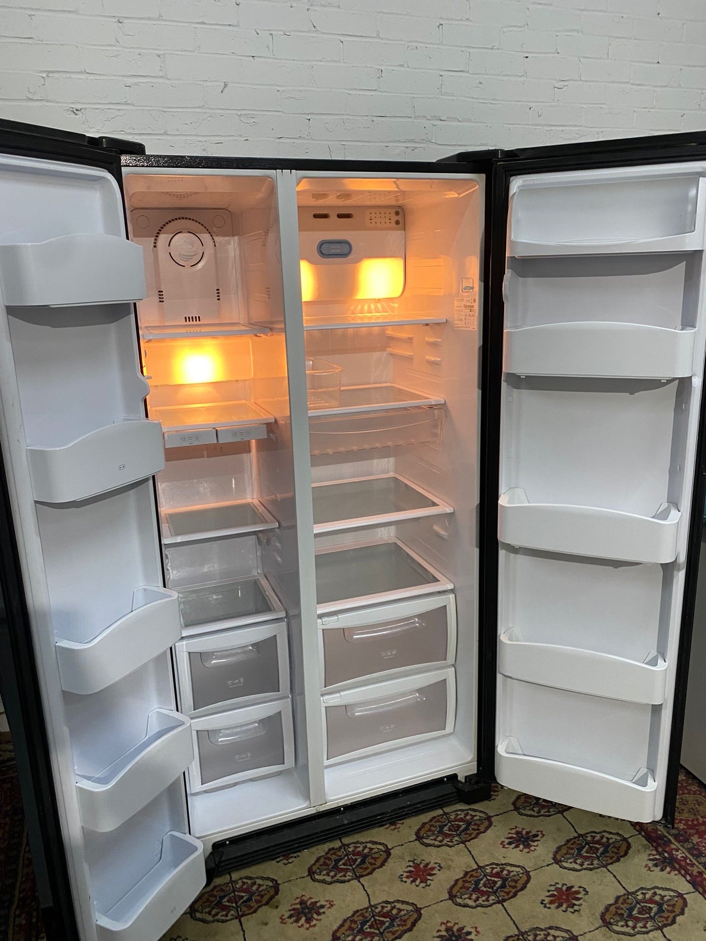 Daewoo Black American Double Door Fridge Freezer For Sale