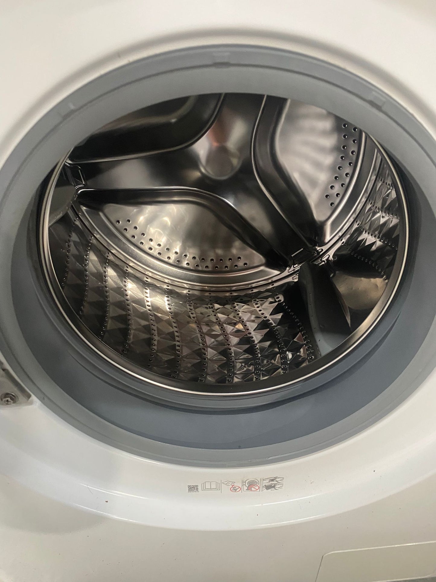 Samsung EcoBubble 8KG Washing Machine In White For Sale
