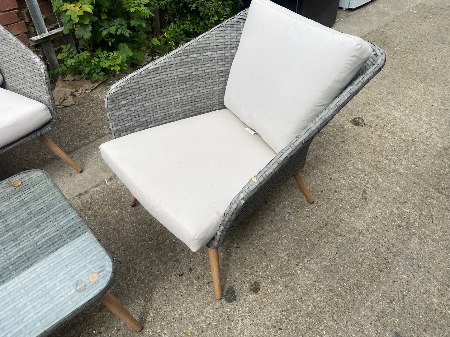 2+1+1 Rattan Garden Set With Glass Table For Sale