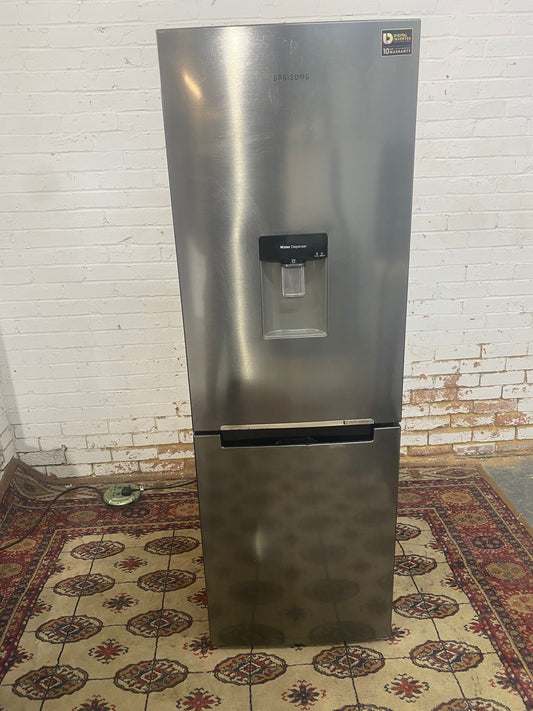 Samsung Digital Inverter Silver Grey Water Dispenser Fridge Freezer For Sale