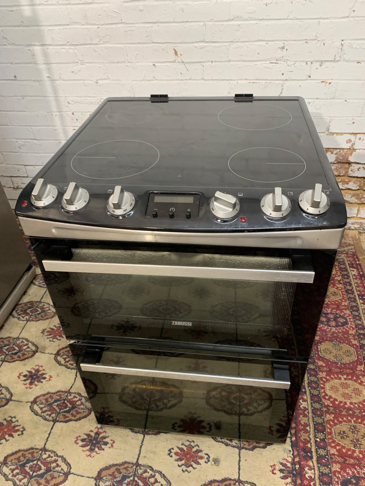 Zanussi 60CM Electric Ceramic Cooker