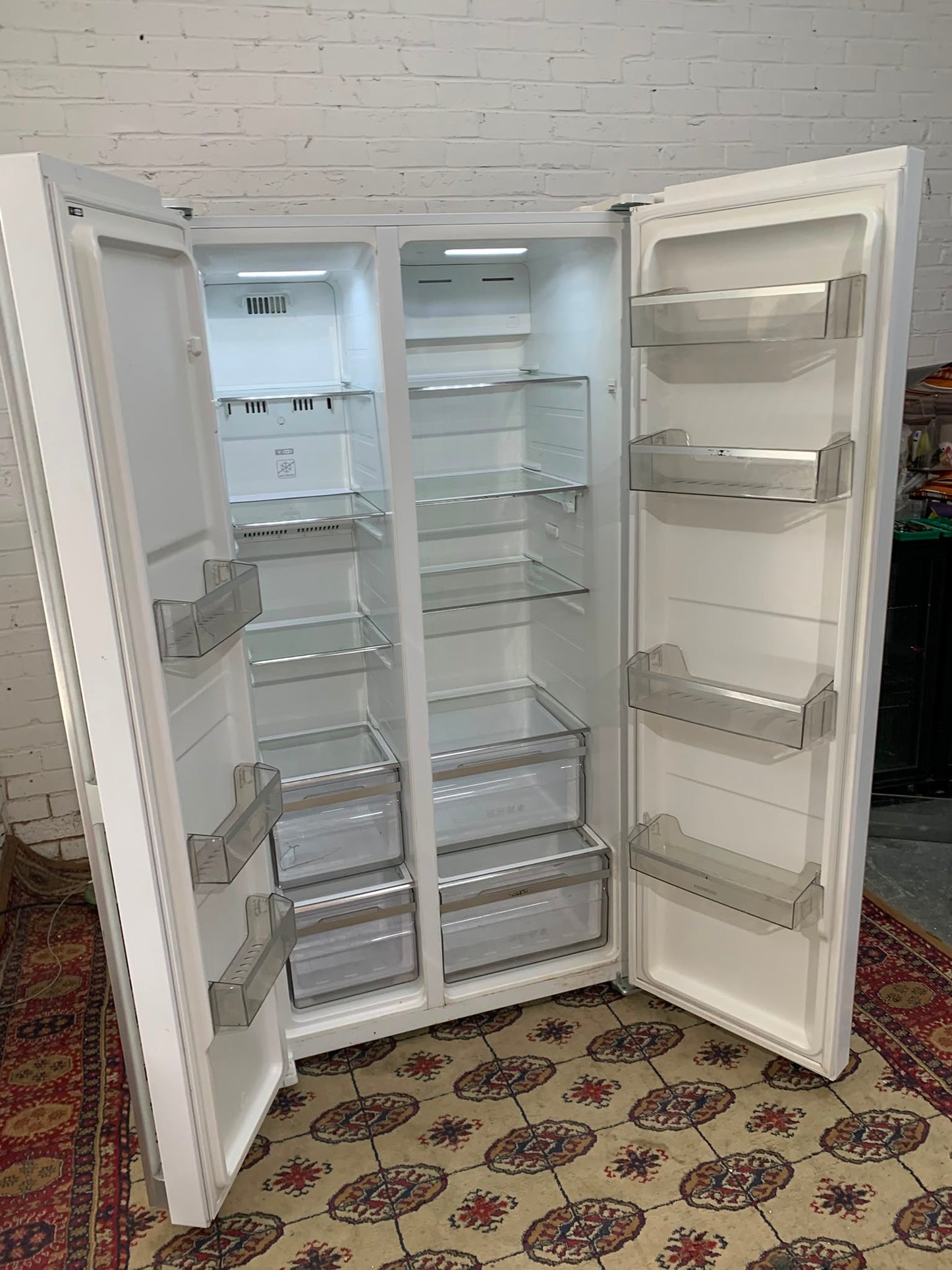Kenwood Non Plumb White American Fridge Freezer For Sale