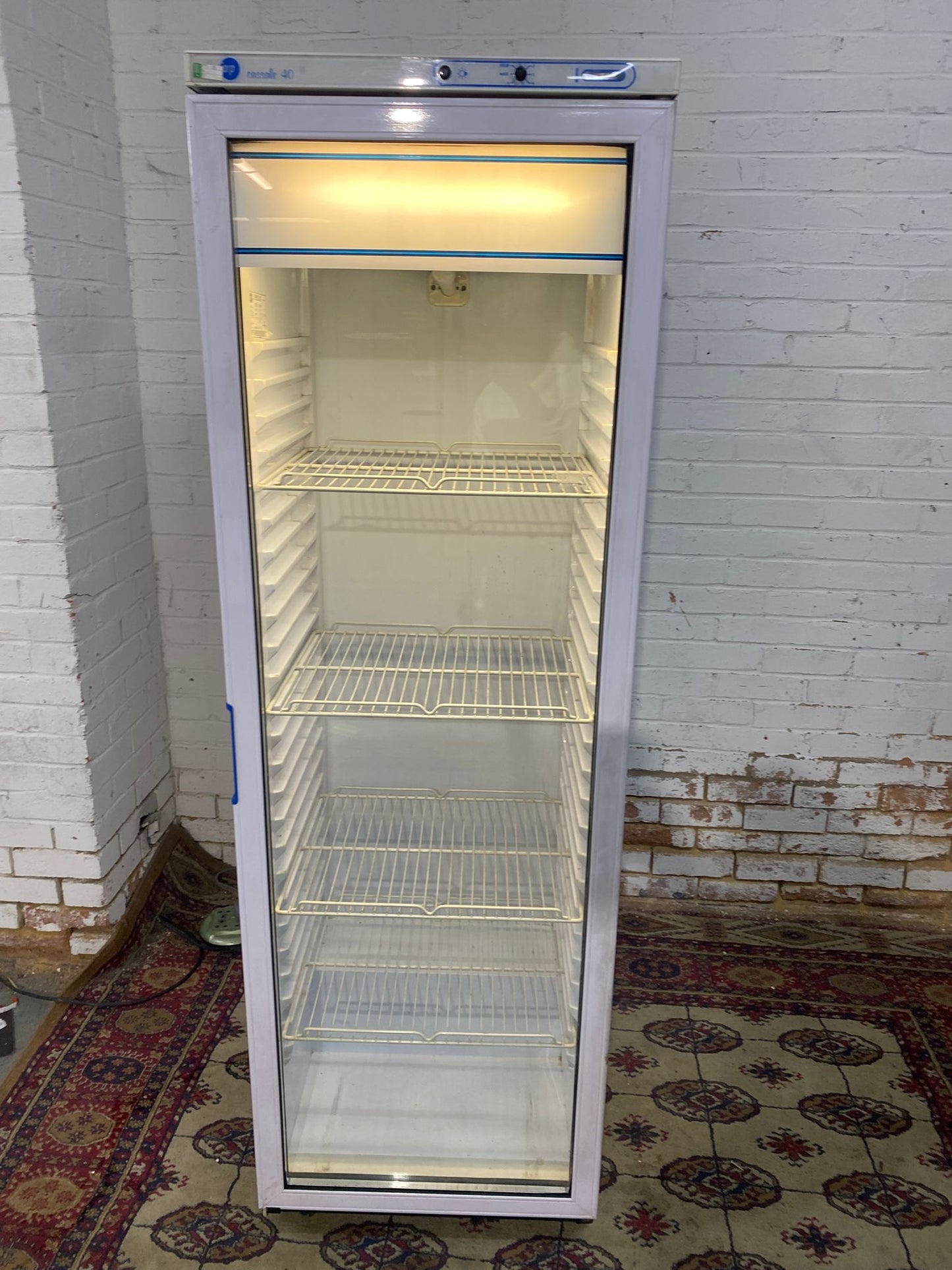 Standing Glass Display Drinks Fridge For Sale