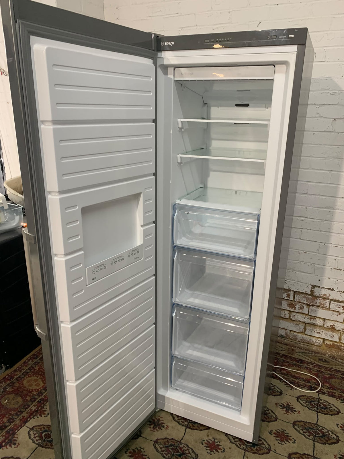 185CM Tall Bosch Silver Standing Freezer