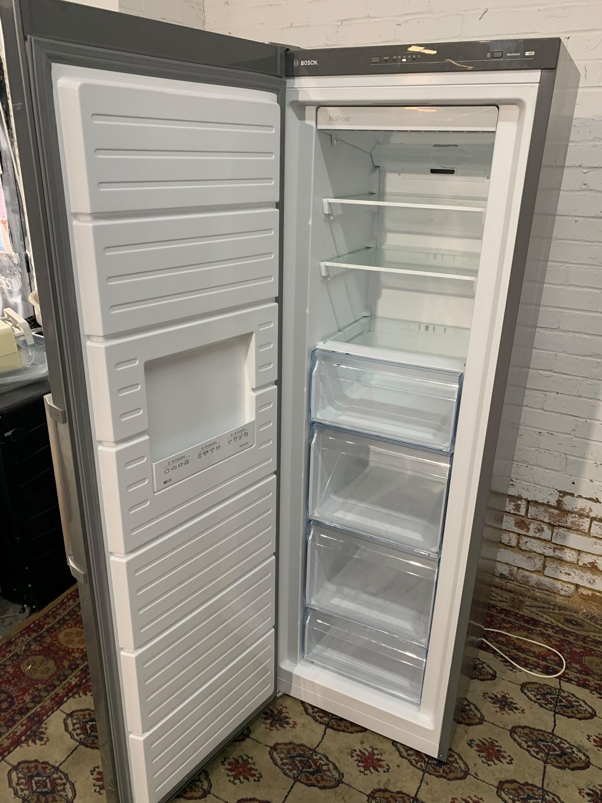 185CM Tall Bosch Silver Standing Freezer