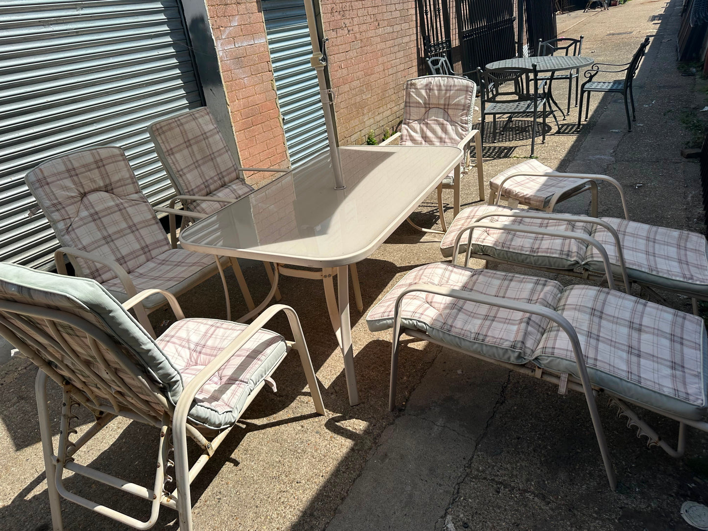 Garden 8 Seater & Umbrella Set For Sale