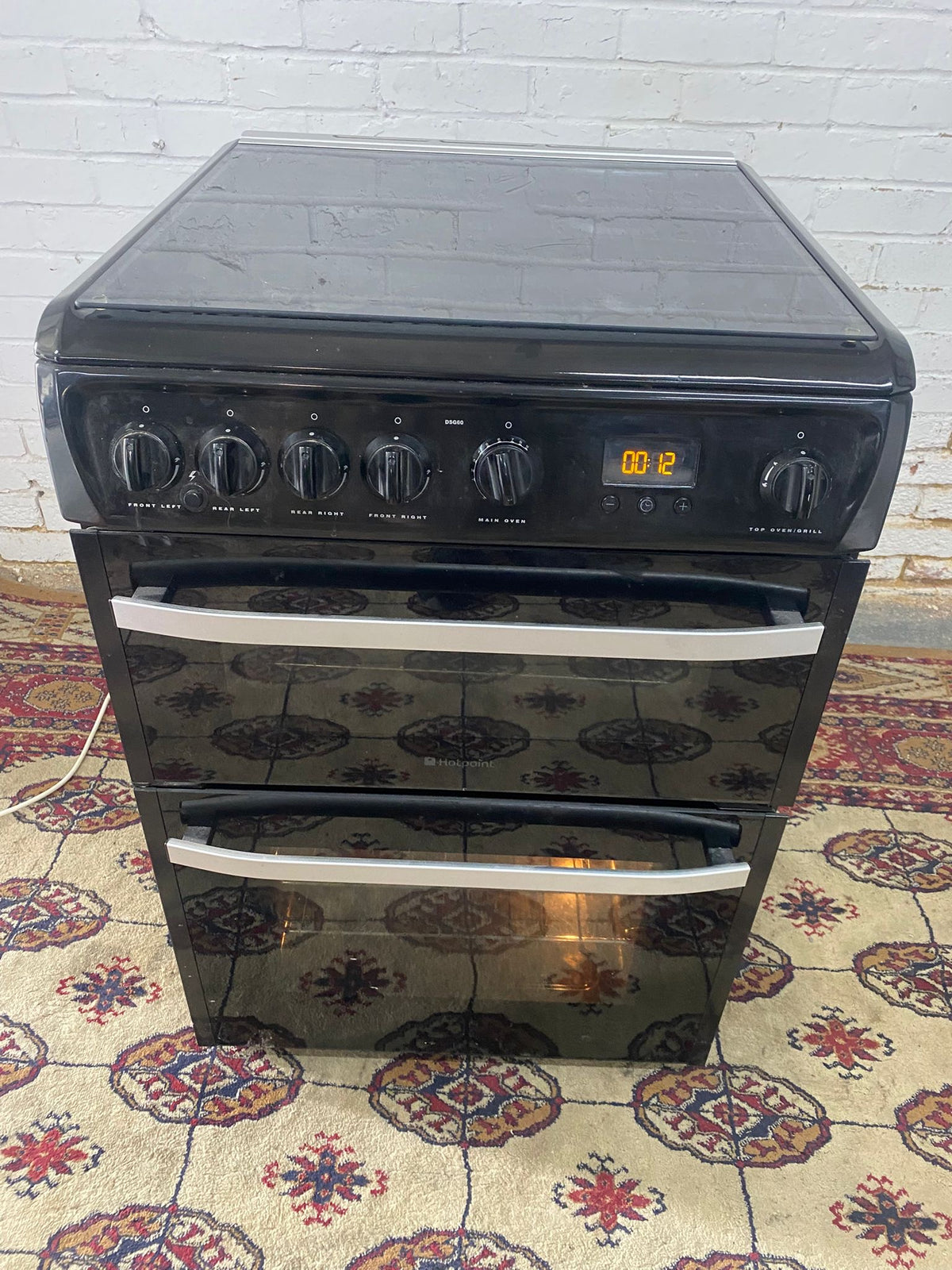 60CM HotPoint Black Gas Cooker