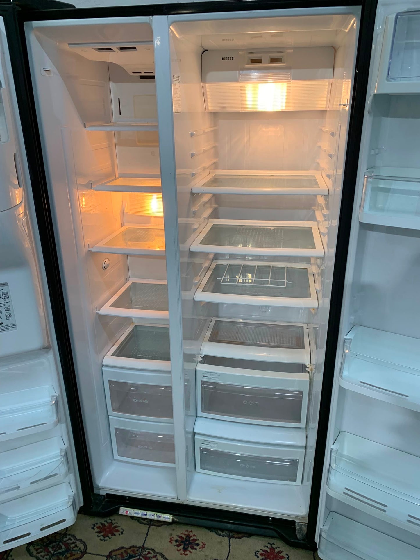 Black LG Plumb In American With IceMaker Fridge Freezer For Sale